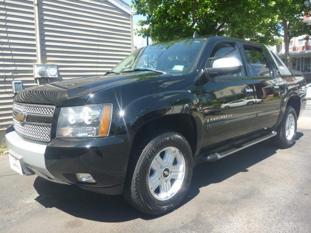 2007 BLACK /BLACK LEATHER Chevrolet Avalanche LS 4WD (3GNFK12367G) with an 5.3L V8 OHV 16V FFV engine, 4-Speed Automatic Overdrive transmission, located at 1018 Brunswick Ave, Trenton, NJ, 08638, (609) 989-0900, 40.240086, -74.748085 - Photo #0