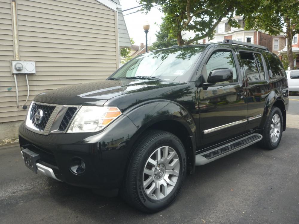 2010 BLACK /BLACK LEATHER Nissan Pathfinder LE 4WD (5N1AR1NB9AC) with an 4.0L V6 DOHC 24V engine, 5-Speed Automatic transmission, located at 1018 Brunswick Ave, Trenton, NJ, 08638, (609) 989-0900, 40.240086, -74.748085 - Photo #0