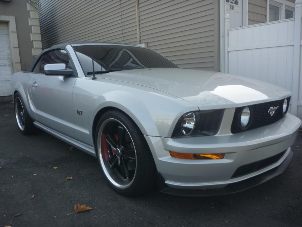 2005 SILVER /BLACK/RED LEATHER Ford Mustang GT Deluxe Convertible (1ZVHT85H655) with an 4.6L V8 SOHC 24V engine, MANUAL transmission, located at 1018 Brunswick Ave, Trenton, NJ, 08638, (609) 989-0900, 40.240086, -74.748085 - Photo #0