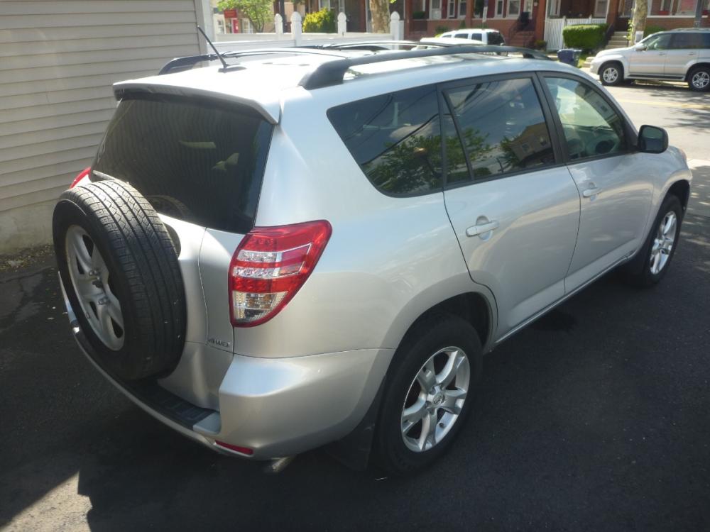 2011 SILVER /GREY CLOTH Toyota RAV4 Base I4 4WD (2T3BF4DV4BW) with an 2.4L L4 DOHC 16V engine, 4-Speed Automatic transmission, located at 1018 Brunswick Ave, Trenton, NJ, 08638, (609) 989-0900, 40.240086, -74.748085 - 2011 TOYOTA RAV 4 4WD WITH 134824 MILES IN GREAT CONDITION INSIDE AND OUT SERVICED UP RUNS AND DRIVES GREAT FINANCING AND EXTENDED SERVICE CONTRACTS AVAILABLE CALL NOW TO COME SEE 609-989-0900 OR TEXT 609-273-5100 - Photo #4