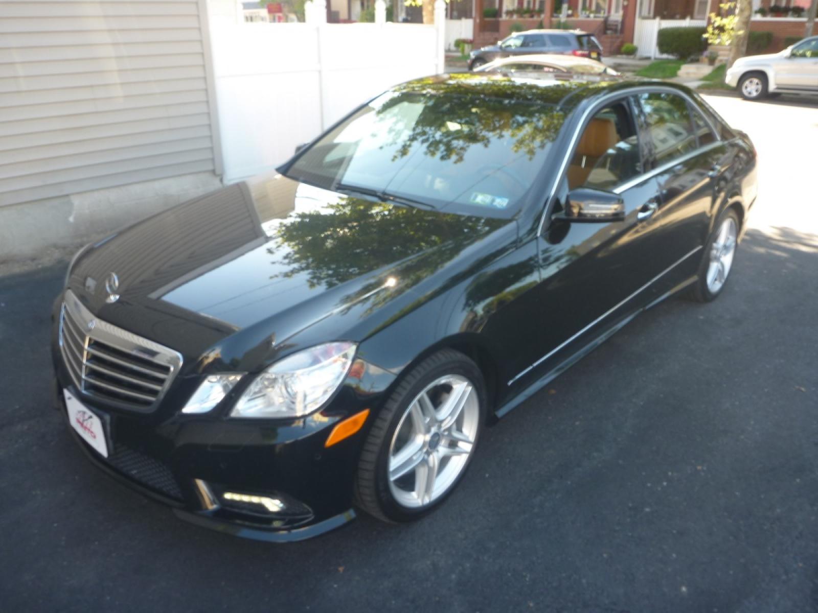 2011 BLACK /TAN/BLACK LEATHER Mercedes-Benz E-Class E550 Sedan 4MATIC (WDDHF9AB2BA) with an 5.5L V8 DOHC 32V engine, 7-Speed Automatic transmission, located at 1018 Brunswick Ave, Trenton, NJ, 08638, (609) 989-0900, 40.240086, -74.748085 - 2011 MERCEDES E550 4MATIC LUXURY MODEL WITH ONLY 80K MILES IN EXCELLENT CONDITION INSIDE AND OUT RUNS AND DRIVES GREAT SERVICED UP FINANCING AND EXTENDED SERVICE CONTRACTS AVAILABLE CALL NOW TO COME SEE 609-989-0900 - Photo #9