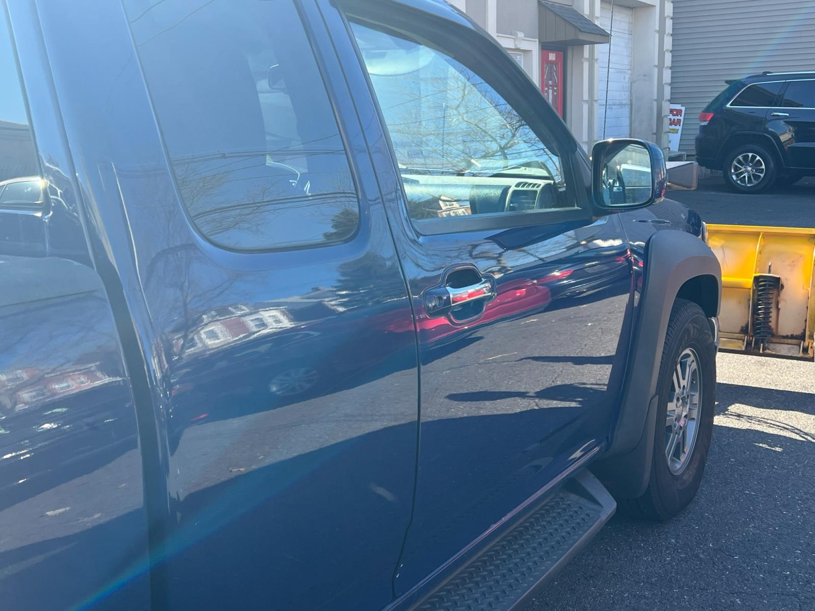 2012 Blue /gray GMC Canyon SLE Ext. Cab 4WD (1GTJ6MF98C8) with an 2.9L L4 DOHC 16V engine, located at 1018 Brunswick Ave, Trenton, NJ, 08638, (609) 989-0900, 40.240086, -74.748085 - Whether you are looking for a knock around truck for light duty errands or looking for a plow truck for your business, this GMC Canyon fits the bill perfectly! Just serviced and well maintained with low miles! Call Anthony to check it out! (609)273-5100 - Photo #13