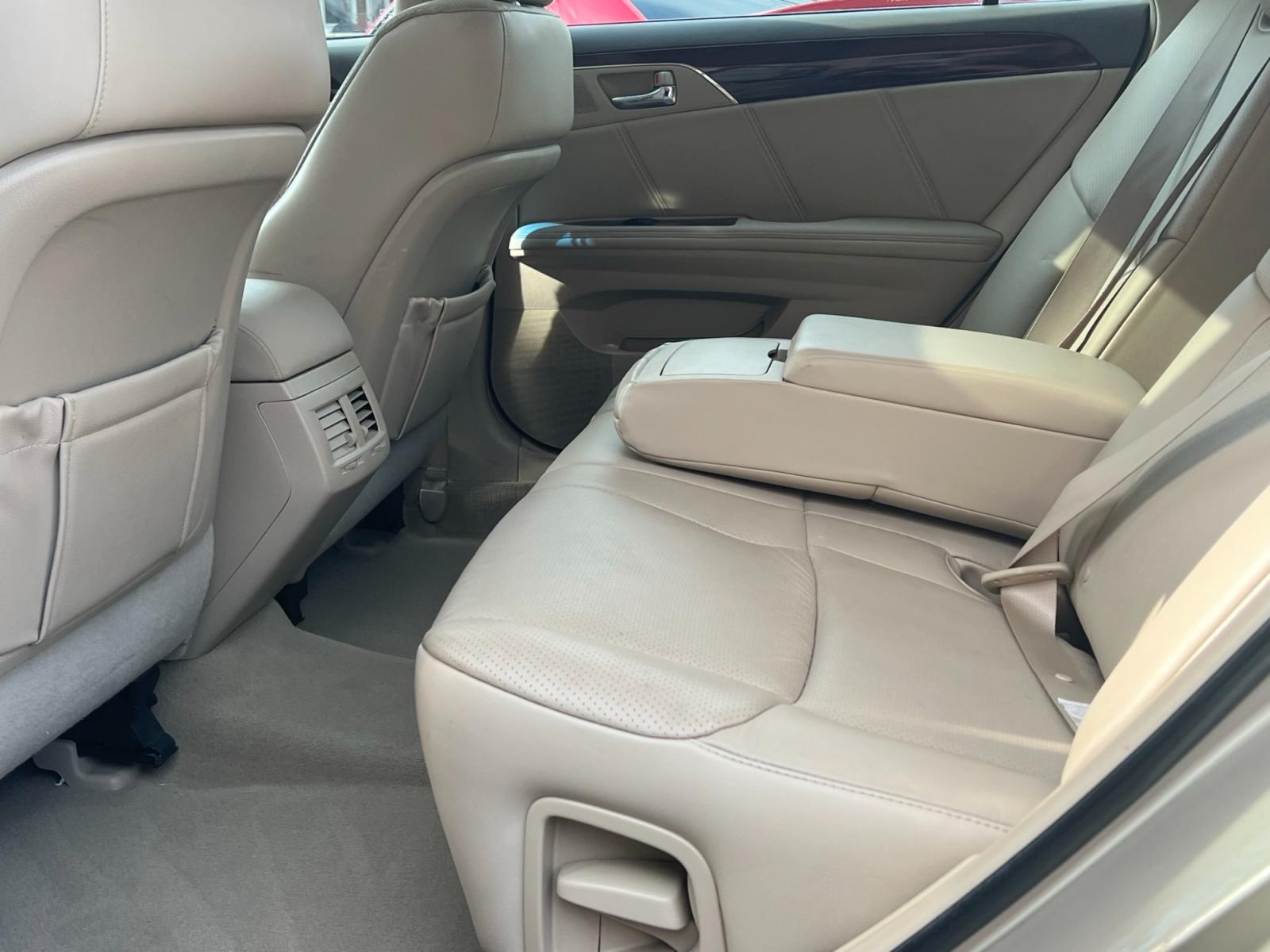 2008 Champagne /TAN LEATHER Toyota Avalon Limited (4T1BK36B18U) with an 3.5L V6 DOHC 24V engine, 6-Speed Automatic Overdrive transmission, located at 1018 Brunswick Ave, Trenton, NJ, 08638, (609) 989-0900, 40.240086, -74.748085 - WOW! This Avalon is like new in every way! Super clean and serviced up! An absolute must see and drive ASAP!! The reliability factor on this vehicle is second to none! - Photo #10