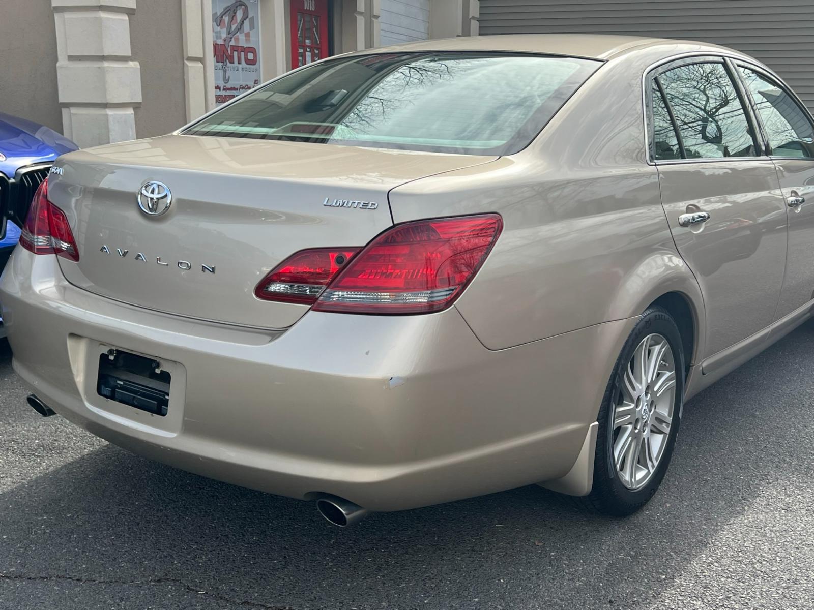 2008 Champagne /TAN LEATHER Toyota Avalon Limited (4T1BK36B18U) with an 3.5L V6 DOHC 24V engine, 6-Speed Automatic Overdrive transmission, located at 1018 Brunswick Ave, Trenton, NJ, 08638, (609) 989-0900, 40.240086, -74.748085 - WOW! This Avalon is like new in every way! Super clean and serviced up! An absolute must see and drive ASAP!! The reliability factor on this vehicle is second to none! - Photo #5