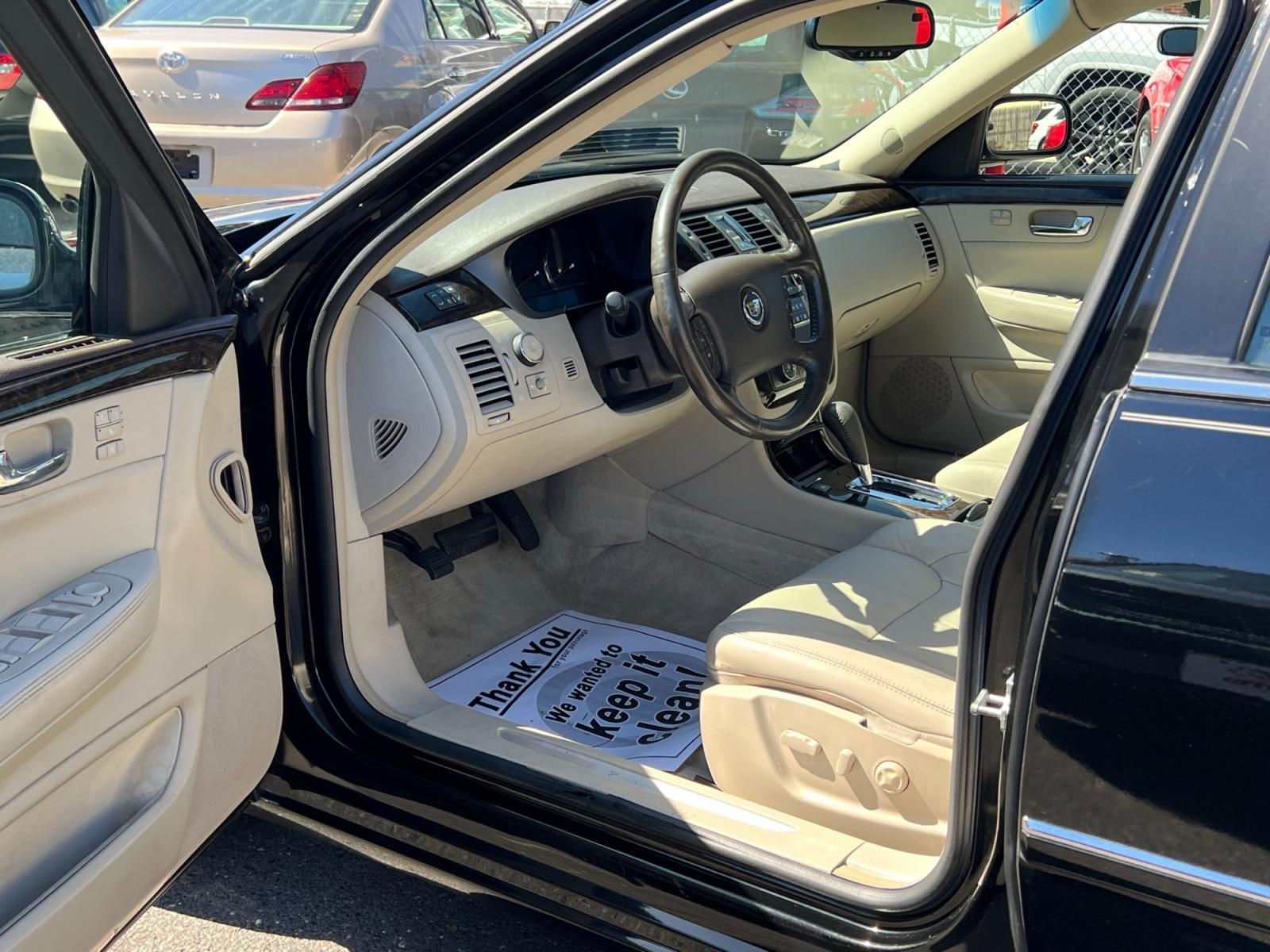 2011 BLACK Cadillac DTS Luxury (1G6KD5E66BU) with an 4.6L V8 DOHC 32V engine, 4-Speed Automatic transmission, located at 1018 Brunswick Ave, Trenton, NJ, 08638, (609) 989-0900, 40.240086, -74.748085 - A very nice Caddy DTS that has just been serviced up! - Photo #13