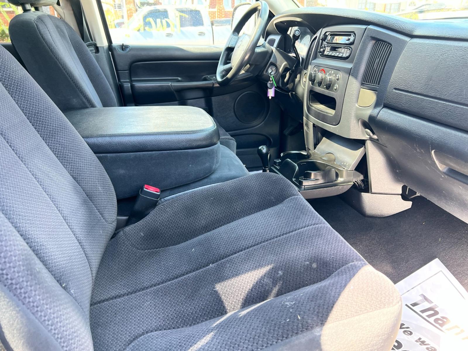 2005 GRAY /BLACK CLOTH Dodge Ram 1500 Laramie Quad Cab Long Bed 4WD (1D7HU18D35S) with an 5.7L V8 OHV 16V engine, 5-Speed Automatic Overdrive transmission, located at 1018 Brunswick Ave, Trenton, NJ, 08638, (609) 989-0900, 40.240086, -74.748085 - Here is an awesome running work truck! Great shape and plenty of service history! Crew Cab w Hemi V-8 motor!! A must see and drive ASAP, call Anthony 609-273-5100 - Photo #9