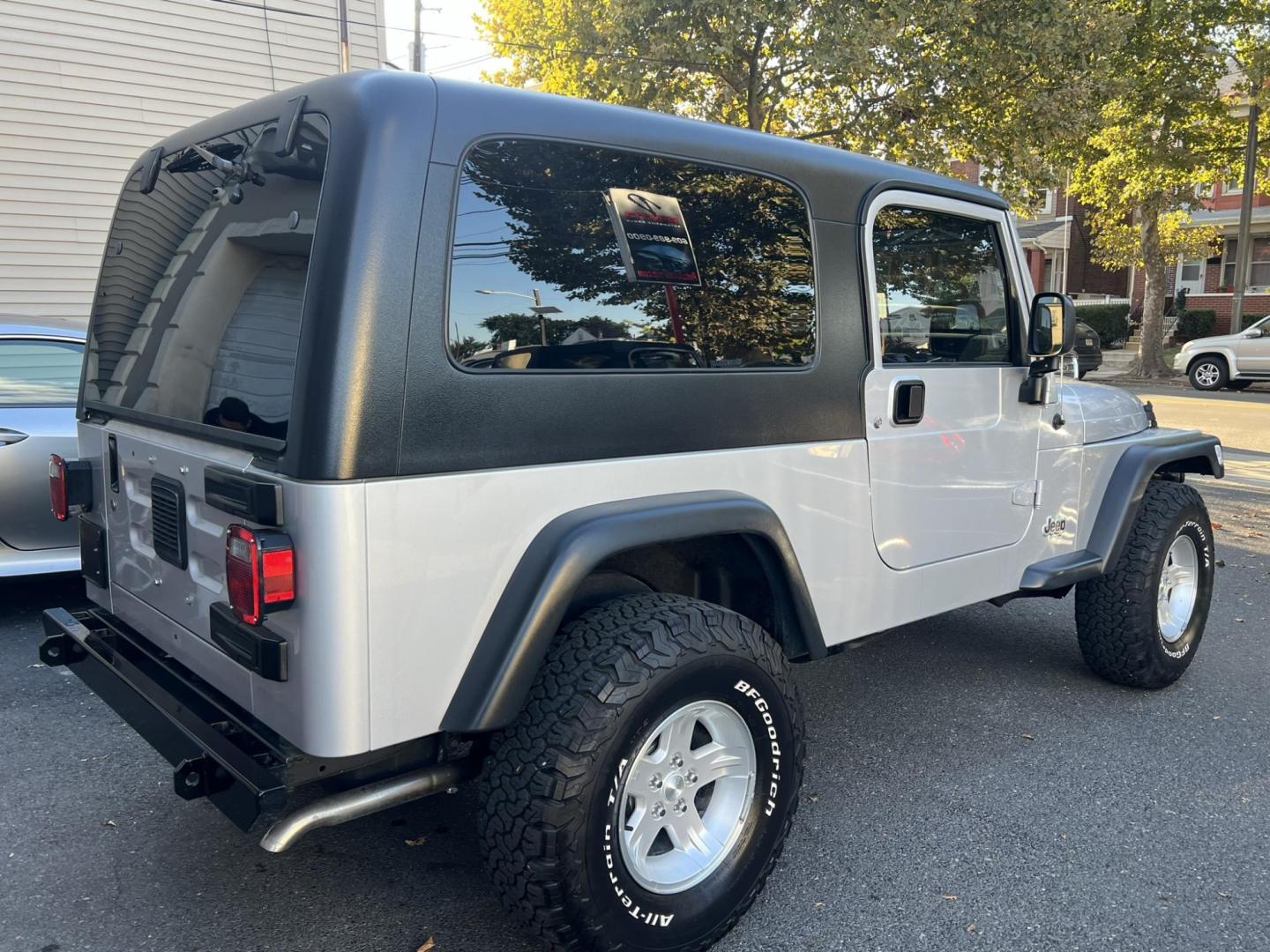 2005 SILVER /Gray Jeep Wrangler Unlimited (1J4FA44S25P) with an 4.0L L6 OHV 12V engine, located at 1018 Brunswick Ave, Trenton, NJ, 08638, (609) 989-0900, 40.240086, -74.748085 - Rare LJ model! Super Clean Automatic Unlimited Jeep Wrangler! Just serviced and ready to go 100% A must see to believe how nice this 1 owner gem is, both soft and hard top available! Call Anthony to set up an appointment to see this beauty!! 609-273-5100 - Photo#3