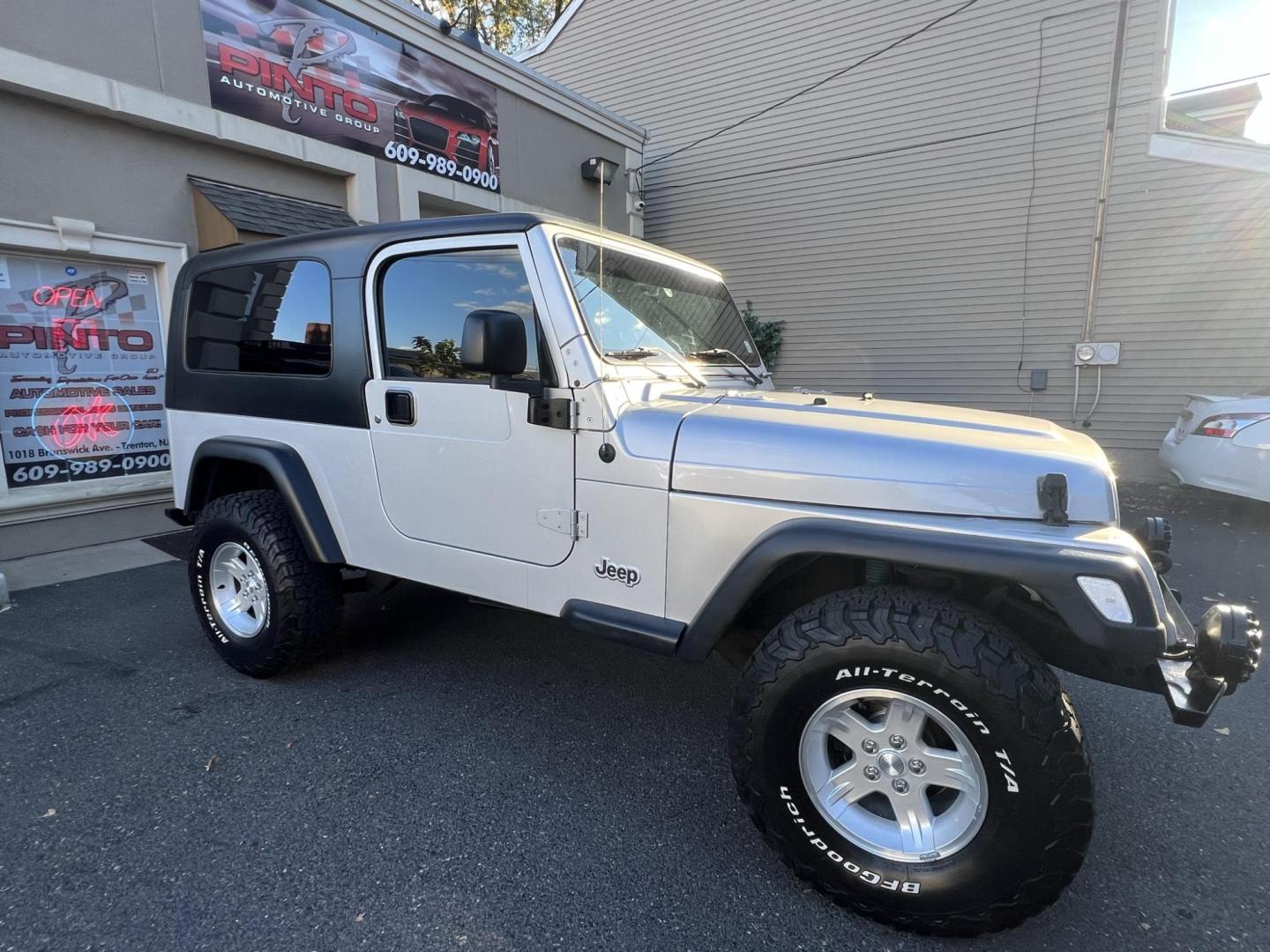 2005 SILVER /Gray Jeep Wrangler Unlimited (1J4FA44S25P) with an 4.0L L6 OHV 12V engine, located at 1018 Brunswick Ave, Trenton, NJ, 08638, (609) 989-0900, 40.240086, -74.748085 - Rare LJ model! Super Clean Automatic Unlimited Jeep Wrangler! Just serviced and ready to go 100% A must see to believe how nice this 1 owner gem is, both soft and hard top available! Call Anthony to set up an appointment to see this beauty!! 609-273-5100 - Photo#5