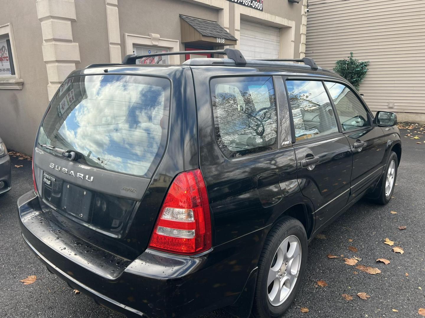 2003 BLACK /Gray Subaru Forester 2.5 XS (JF1SG65623H) with an 2.5L H4 SOHC 16V engine, 4-Speed Automatic Overdrive transmission, located at 1018 Brunswick Ave, Trenton, NJ, 08638, (609) 989-0900, 40.240086, -74.748085 - Wow! This is a one owner regularly serviced up Subaru Forester!! Super clean and ready to go for another 100K miles without any issues! Ready to go and ready for the winter! Please call Anthony to set up an appt. to see and drive this great vehicle. 609-273-5100 - Photo#4