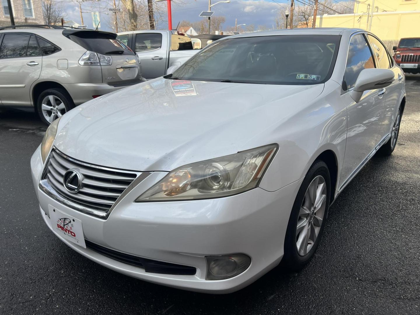 2011 Lexus ES 350's photo