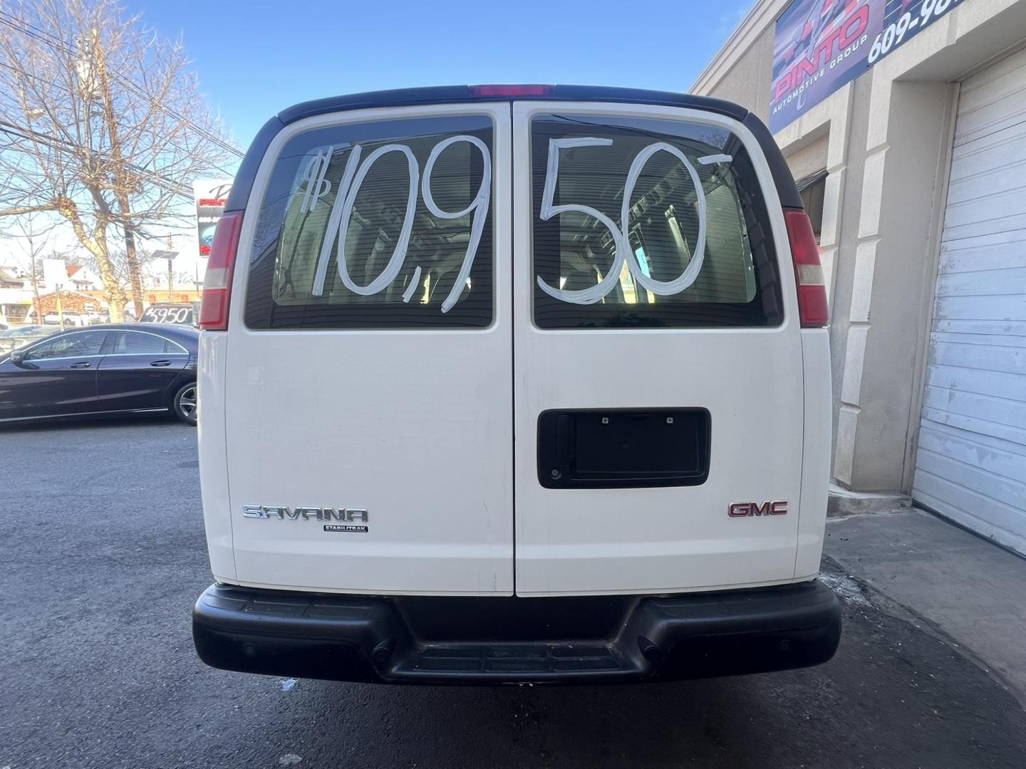 2015 White GMC Savana G2500 Cargo (1GTW7FCF2F1) with an 4.8L V8 FFV engine, 6-Speed Automatic transmission, located at 1018 Brunswick Ave, Trenton, NJ, 08638, (609) 989-0900, 40.240086, -74.748085 - Photo#2