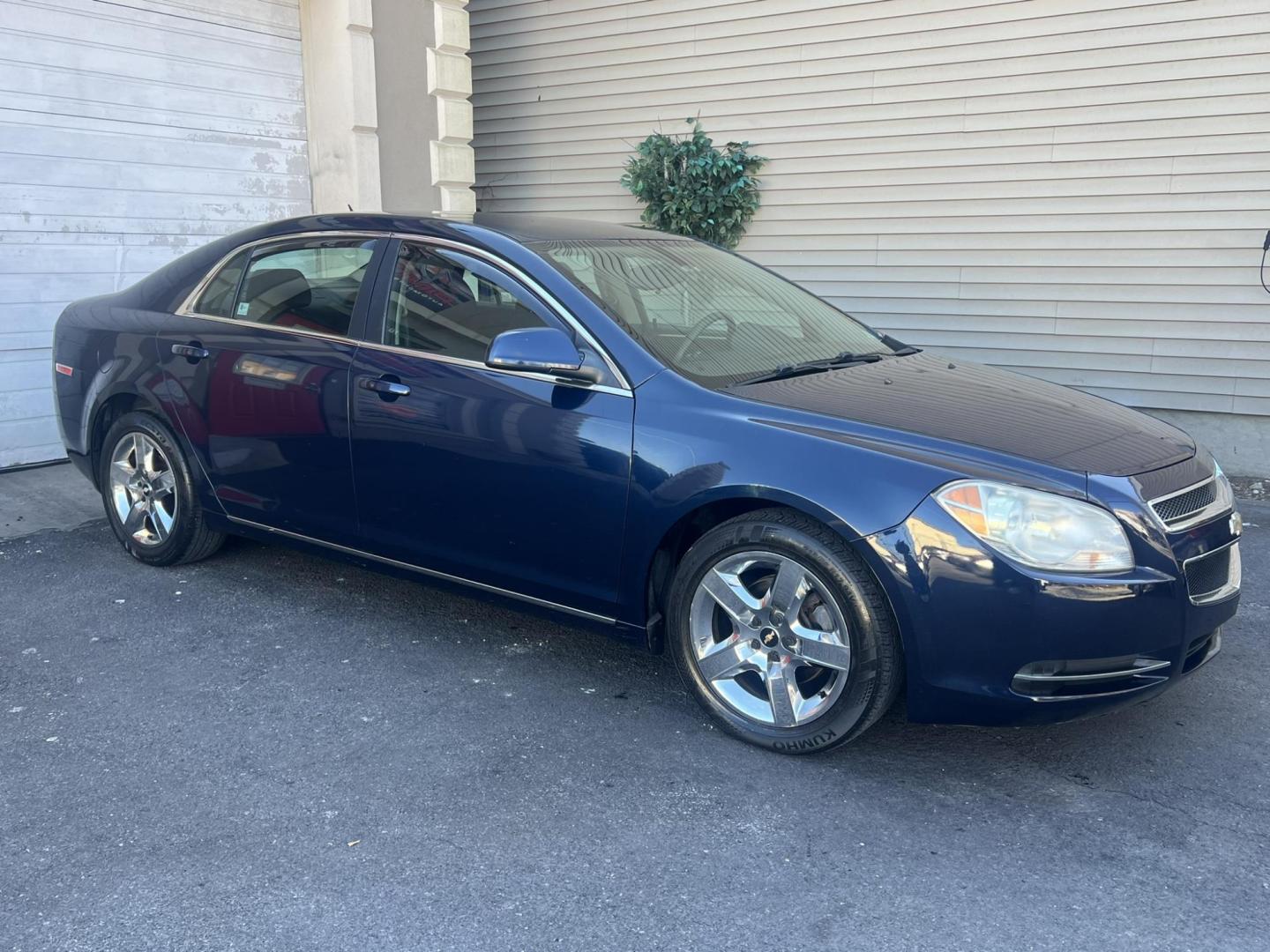 2010 BLACK /Gray Chevrolet Malibu 1LT (1G1ZC5EBXAF) with an 2.4L L4 DOHC 16V engine, 6-Speed Automatic transmission, located at 1018 Brunswick Ave, Trenton, NJ, 08638, (609) 989-0900, 40.240086, -74.748085 - Photo#2