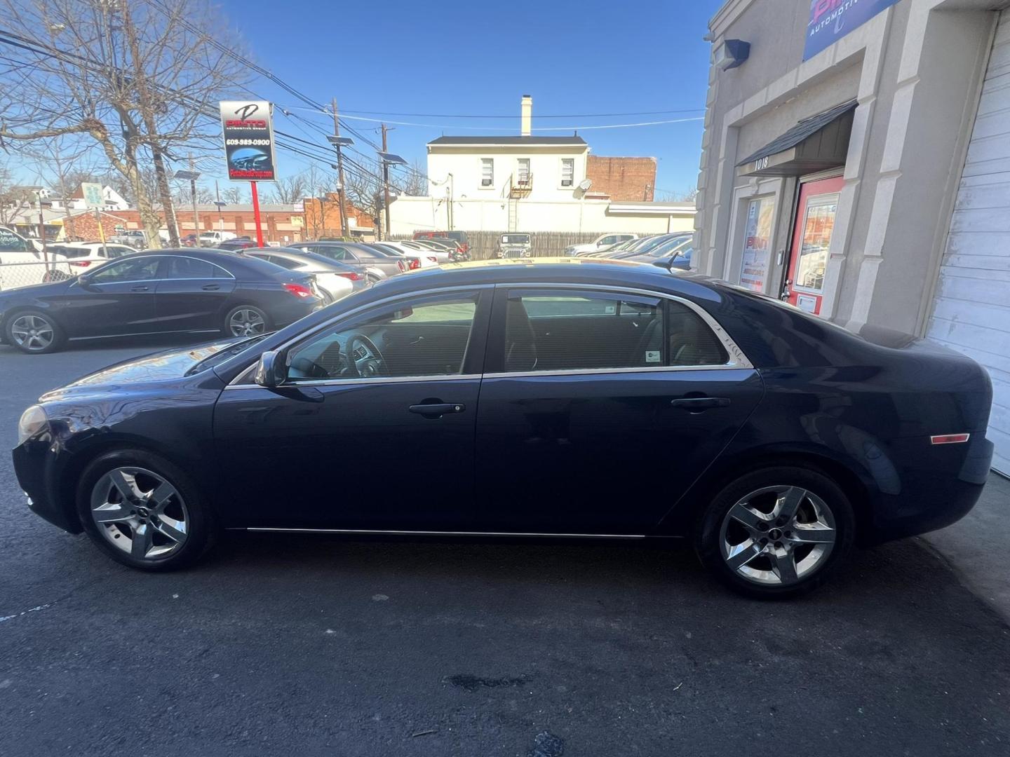 2010 BLACK /Gray Chevrolet Malibu 1LT (1G1ZC5EBXAF) with an 2.4L L4 DOHC 16V engine, 6-Speed Automatic transmission, located at 1018 Brunswick Ave, Trenton, NJ, 08638, (609) 989-0900, 40.240086, -74.748085 - Photo#7
