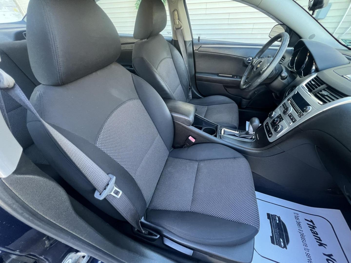 2010 BLACK /Gray Chevrolet Malibu 1LT (1G1ZC5EBXAF) with an 2.4L L4 DOHC 16V engine, 6-Speed Automatic transmission, located at 1018 Brunswick Ave, Trenton, NJ, 08638, (609) 989-0900, 40.240086, -74.748085 - Photo#10