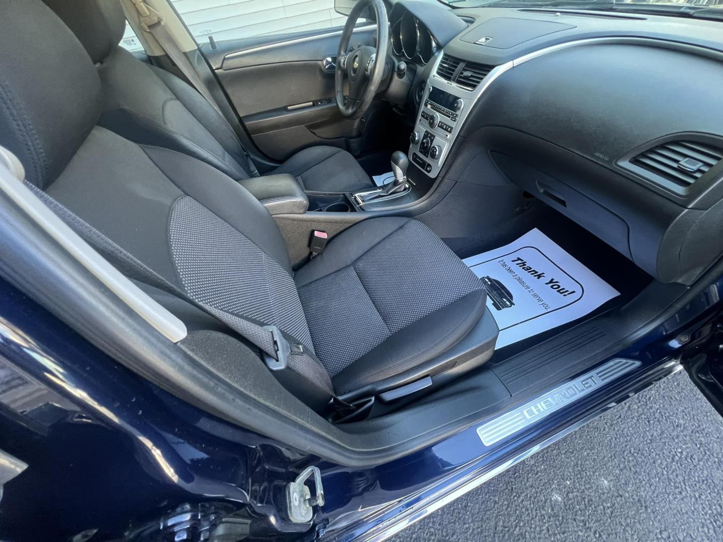 2010 BLACK /Gray Chevrolet Malibu 1LT (1G1ZC5EBXAF) with an 2.4L L4 DOHC 16V engine, 6-Speed Automatic transmission, located at 1018 Brunswick Ave, Trenton, NJ, 08638, (609) 989-0900, 40.240086, -74.748085 - Photo#23