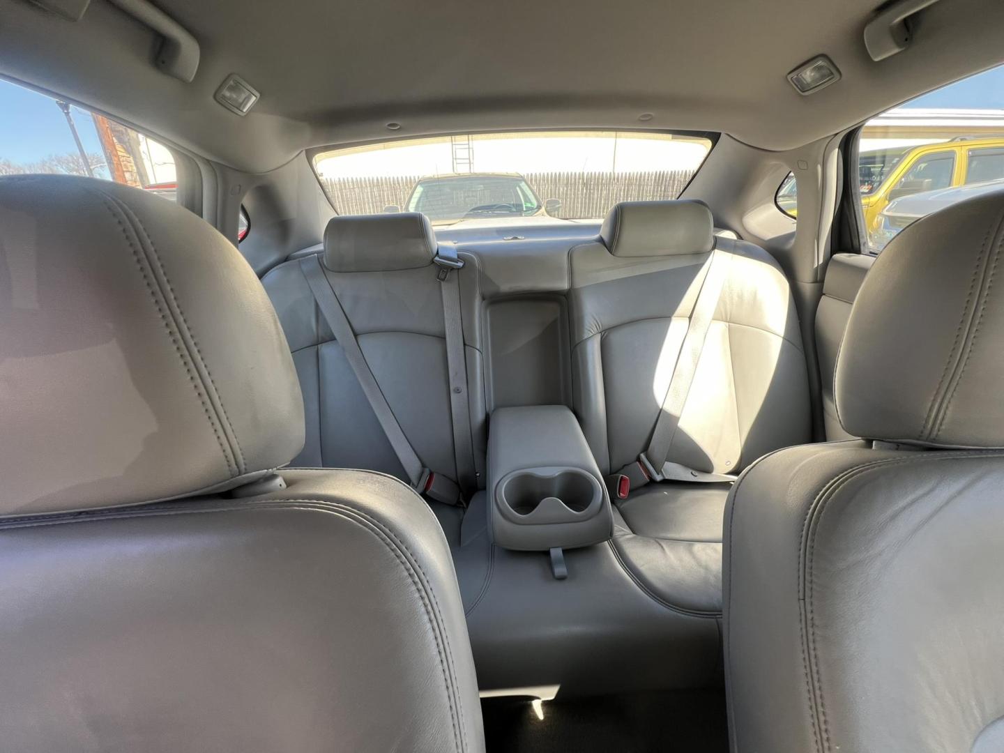 2008 SILVER /Tan Leather Buick LaCrosse CXL (2G4WD582681) with an 3.8L V6 OHV 12V engine, 4-Speed Automatic Overdrive transmission, located at 1018 Brunswick Ave, Trenton, NJ, 08638, (609) 989-0900, 40.240086, -74.748085 - Photo#8