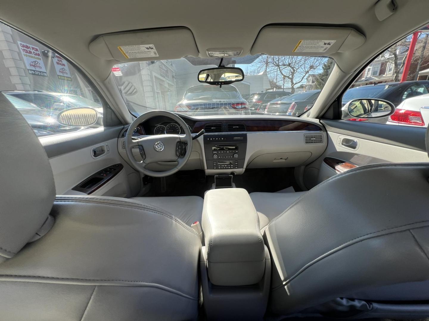 2008 SILVER /Tan Leather Buick LaCrosse CXL (2G4WD582681) with an 3.8L V6 OHV 12V engine, 4-Speed Automatic Overdrive transmission, located at 1018 Brunswick Ave, Trenton, NJ, 08638, (609) 989-0900, 40.240086, -74.748085 - Photo#12