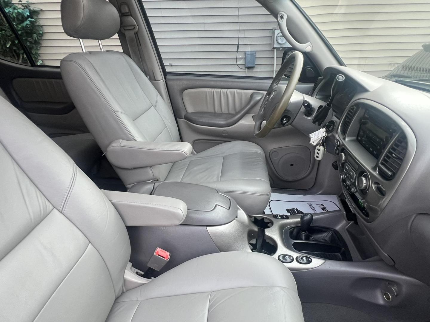 2004 GRAY /Gray Leather Toyota Sequoia Limited 4WD (5TDBT48A74S) with an 4.7L V8 DOHC 32V engine, 4-Speed Automatic Overdrive transmission, located at 1018 Brunswick Ave, Trenton, NJ, 08638, (609) 989-0900, 40.240086, -74.748085 - Photo#19