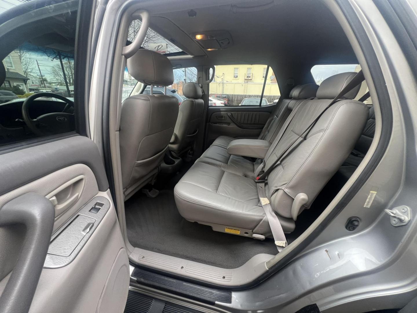 2004 GRAY /Gray Leather Toyota Sequoia Limited 4WD (5TDBT48A74S) with an 4.7L V8 DOHC 32V engine, 4-Speed Automatic Overdrive transmission, located at 1018 Brunswick Ave, Trenton, NJ, 08638, (609) 989-0900, 40.240086, -74.748085 - Photo#24