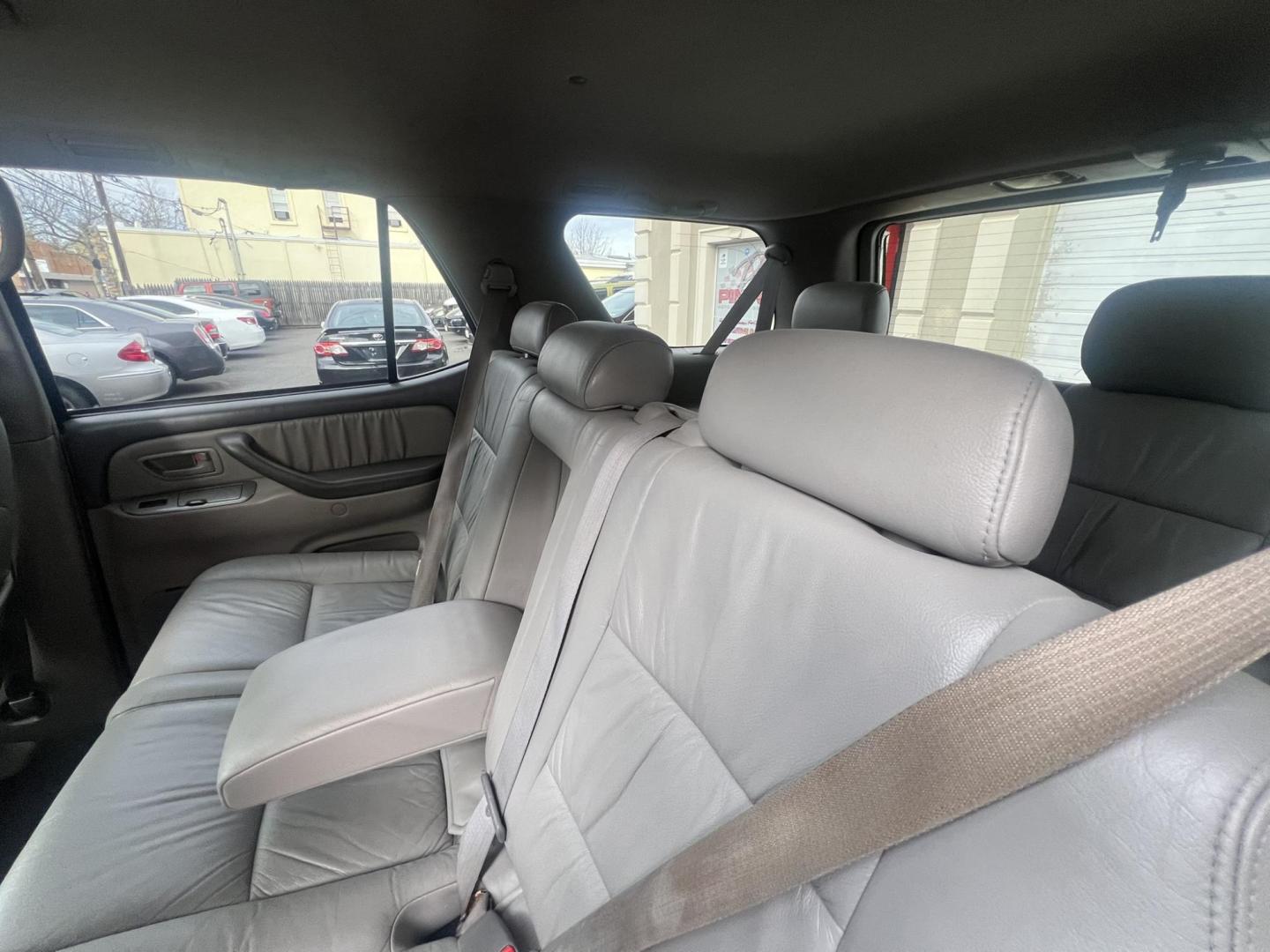 2004 GRAY /Gray Leather Toyota Sequoia Limited 4WD (5TDBT48A74S) with an 4.7L V8 DOHC 32V engine, 4-Speed Automatic Overdrive transmission, located at 1018 Brunswick Ave, Trenton, NJ, 08638, (609) 989-0900, 40.240086, -74.748085 - Photo#25