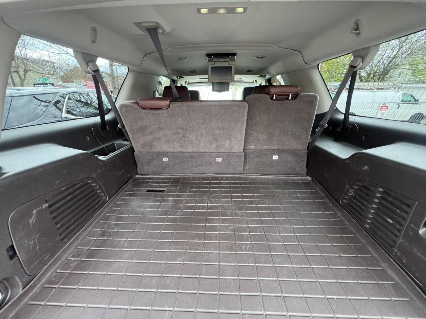 2015 White /Burgundy Chevrolet Suburban LTZ 1500 4WD (1GNSKKKCXFR) with an 5.3L V8 OHV 16V engine, 6-Speed Automatic transmission, located at 1018 Brunswick Ave, Trenton, NJ, 08638, (609) 989-0900, 40.240086, -74.748085 - Photo#13