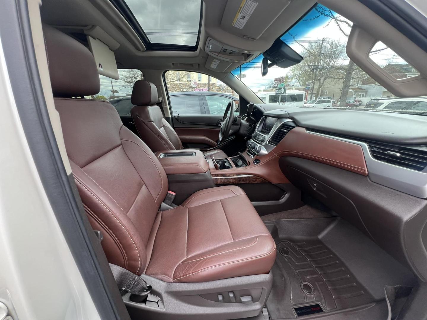 2015 White /Burgundy Chevrolet Suburban LTZ 1500 4WD (1GNSKKKCXFR) with an 5.3L V8 OHV 16V engine, 6-Speed Automatic transmission, located at 1018 Brunswick Ave, Trenton, NJ, 08638, (609) 989-0900, 40.240086, -74.748085 - Photo#19