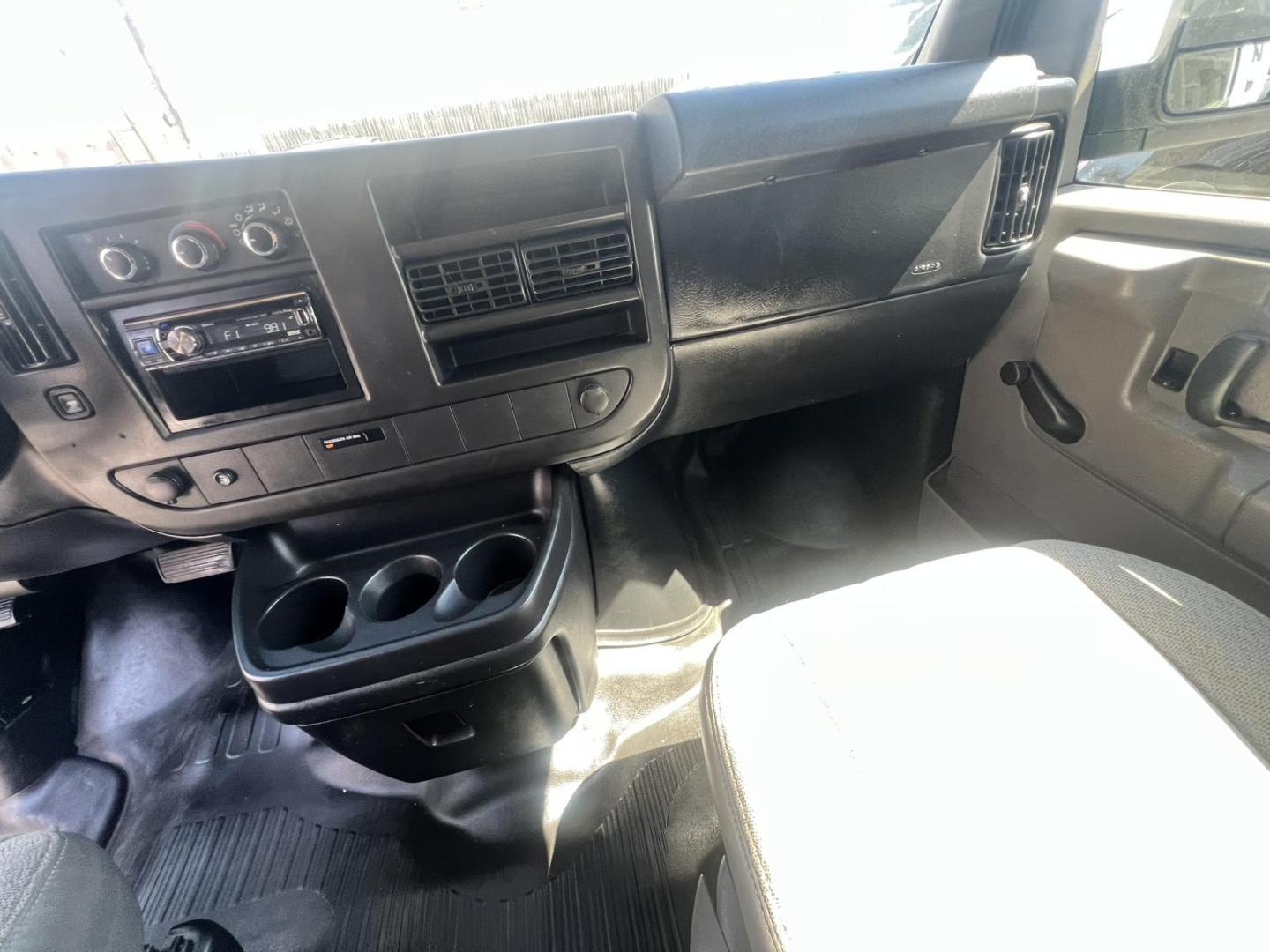 2013 White /Gray Chevrolet Express 1500 Cargo (1GCSGAFX9D1) with an 4.3L V6 OHV 12V engine, 4-Speed Automatic transmission, located at 1018 Brunswick Ave, Trenton, NJ, 08638, (609) 989-0900, 40.240086, -74.748085 - Photo#25