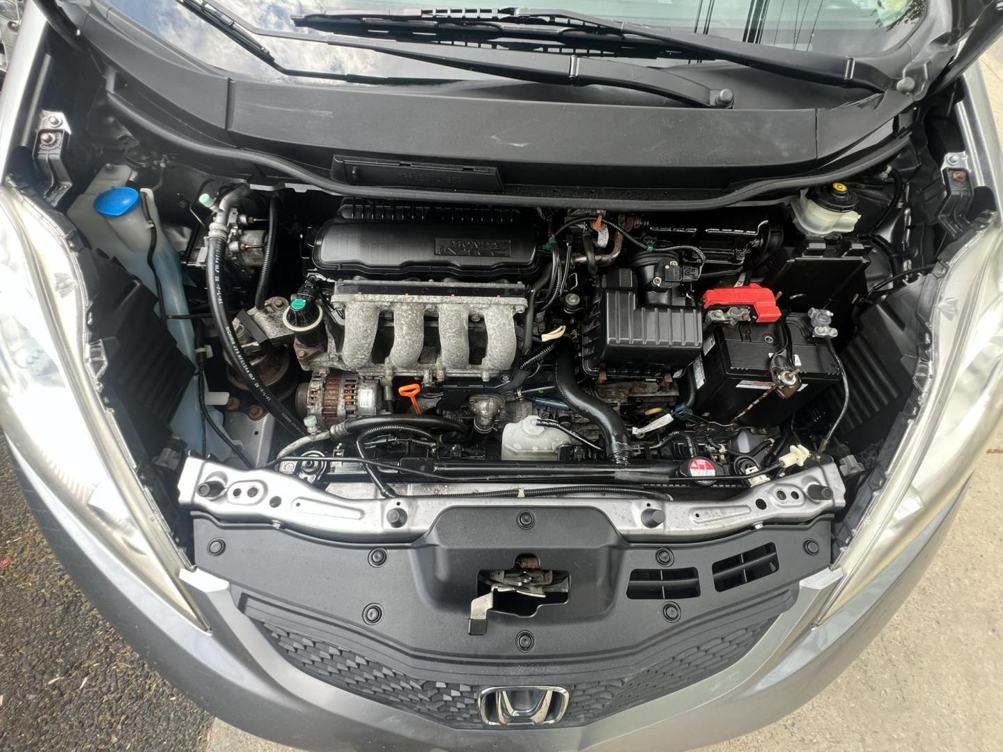 2009 GRAY /Gray Honda Fit Sport (JHMGE88419C) with an 1.5L L4 SOHC 16V engine, Automatic transmission, located at 1018 Brunswick Ave, Trenton, NJ, 08638, (609) 989-0900, 40.240086, -74.748085 - Photo#27
