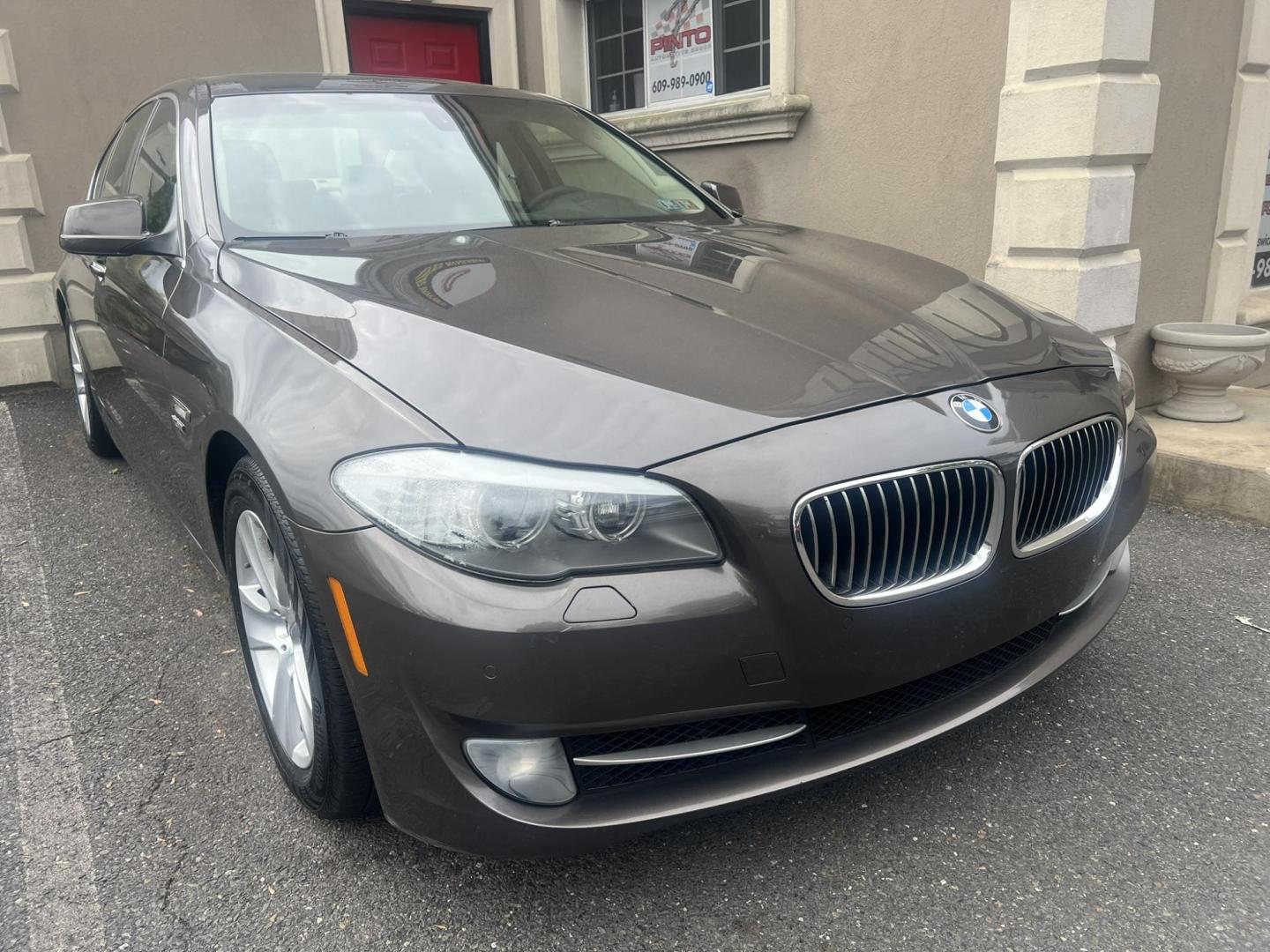 2012 GRAY /Tan Leather BMW 5-Series 528i xDrive (WBAXH5C58CD) with an 2.0L L4 DOHC 16V TURBO engine, 8-Speed Automatic transmission, located at 1018 Brunswick Ave, Trenton, NJ, 08638, (609) 989-0900, 40.240086, -74.748085 - Photo#1