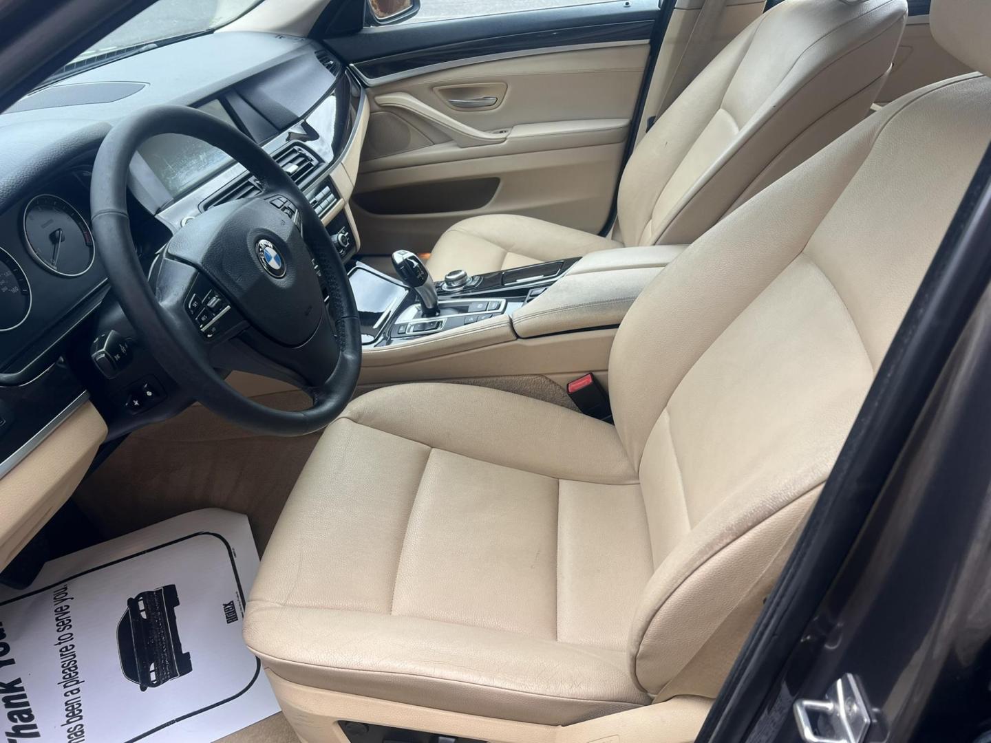 2012 GRAY /Tan Leather BMW 5-Series 528i xDrive (WBAXH5C58CD) with an 2.0L L4 DOHC 16V TURBO engine, 8-Speed Automatic transmission, located at 1018 Brunswick Ave, Trenton, NJ, 08638, (609) 989-0900, 40.240086, -74.748085 - Photo#9