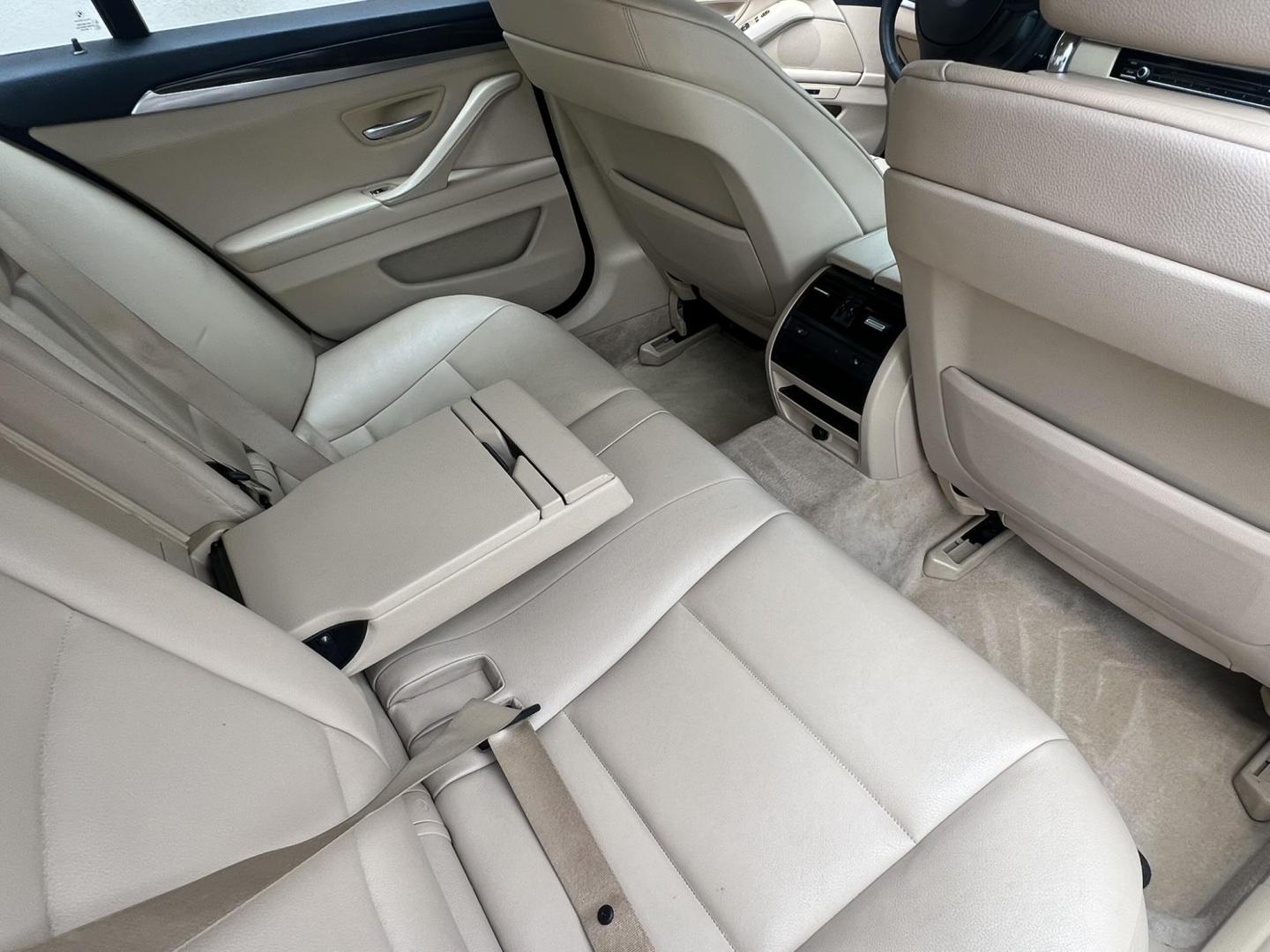 2012 GRAY /Tan Leather BMW 5-Series 528i xDrive (WBAXH5C58CD) with an 2.0L L4 DOHC 16V TURBO engine, 8-Speed Automatic transmission, located at 1018 Brunswick Ave, Trenton, NJ, 08638, (609) 989-0900, 40.240086, -74.748085 - Photo#19