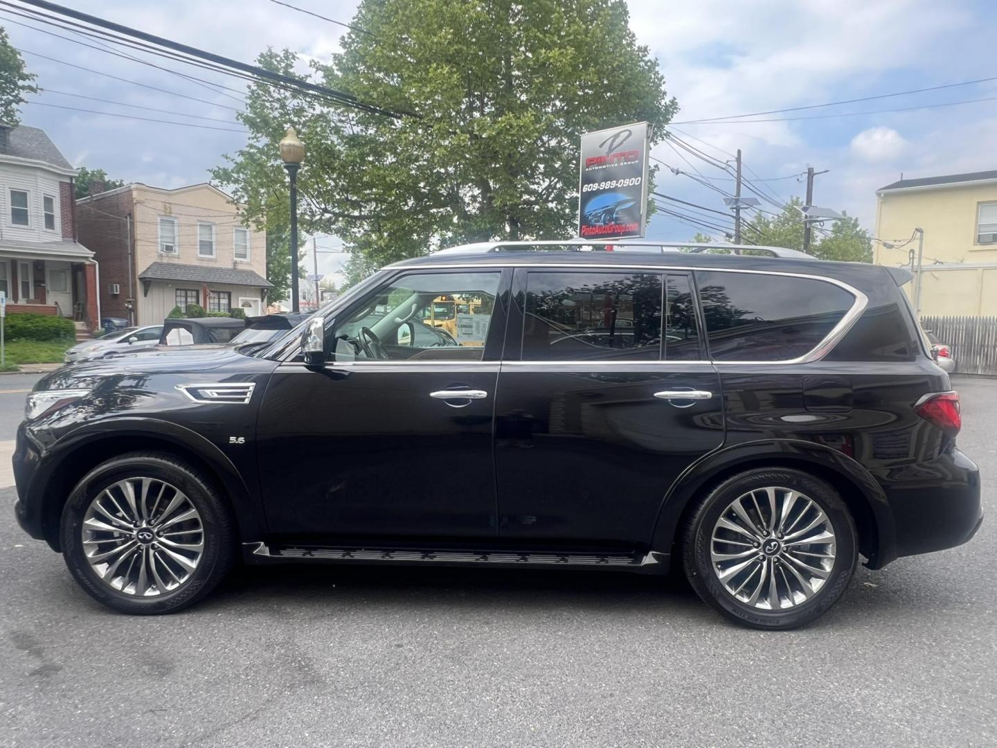 2018 BLACK /Tan Leather Infiniti QX80 4WD (JN8AZ2NE1J9) with an 5.6L V8 DOHC 32V engine, 7A transmission, located at 1018 Brunswick Ave, Trenton, NJ, 08638, (609) 989-0900, 40.240086, -74.748085 - Photo#3