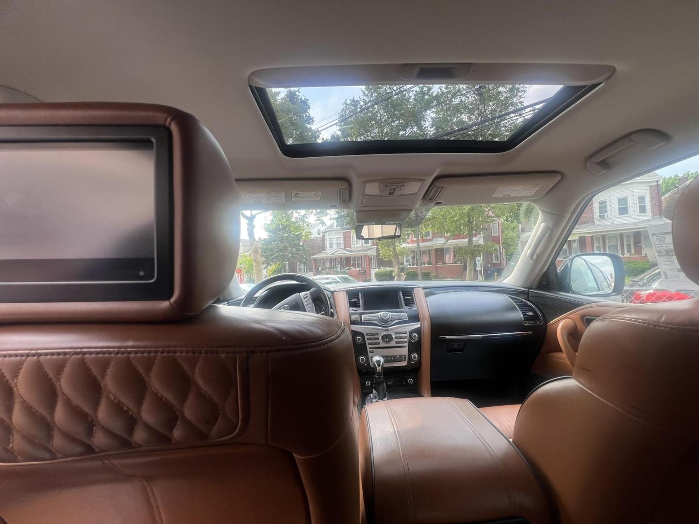 2018 BLACK /Tan Leather Infiniti QX80 4WD (JN8AZ2NE1J9) with an 5.6L V8 DOHC 32V engine, 7A transmission, located at 1018 Brunswick Ave, Trenton, NJ, 08638, (609) 989-0900, 40.240086, -74.748085 - Photo#11