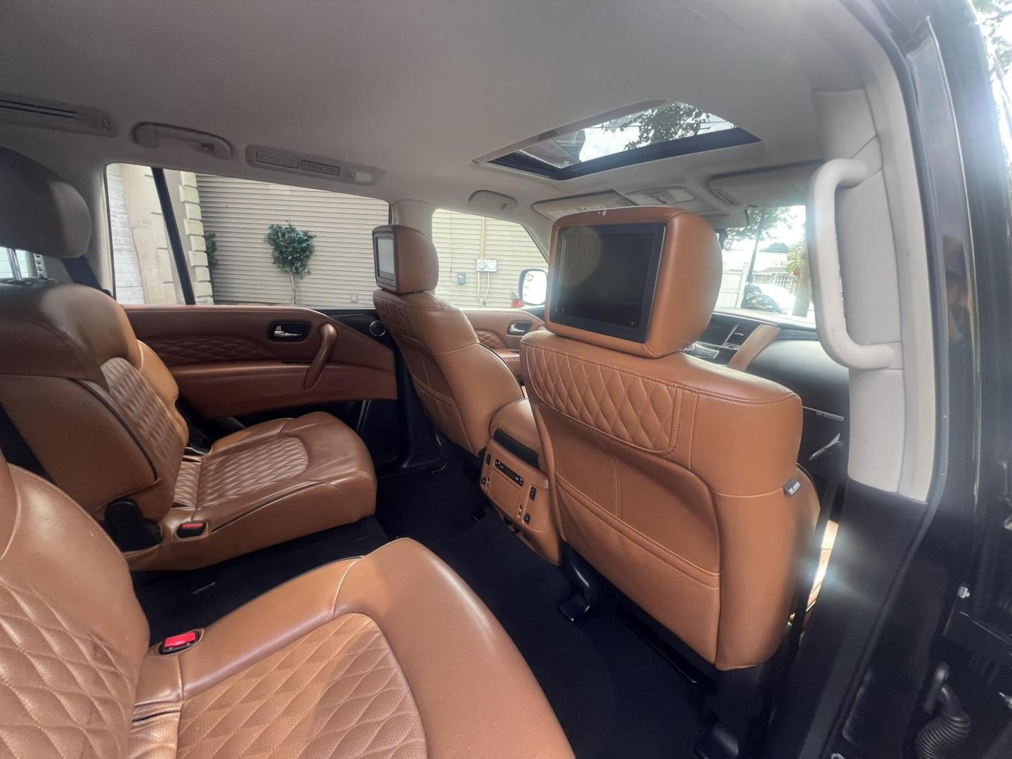 2018 BLACK /Tan Leather Infiniti QX80 4WD (JN8AZ2NE1J9) with an 5.6L V8 DOHC 32V engine, 7A transmission, located at 1018 Brunswick Ave, Trenton, NJ, 08638, (609) 989-0900, 40.240086, -74.748085 - Photo#19