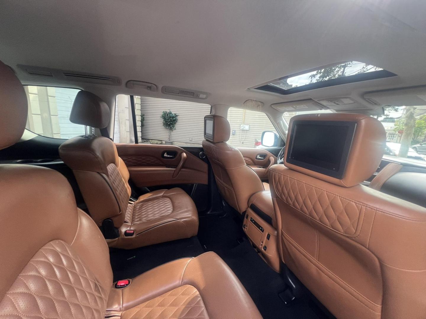 2018 BLACK /Tan Leather Infiniti QX80 4WD (JN8AZ2NE1J9) with an 5.6L V8 DOHC 32V engine, 7A transmission, located at 1018 Brunswick Ave, Trenton, NJ, 08638, (609) 989-0900, 40.240086, -74.748085 - Photo#21