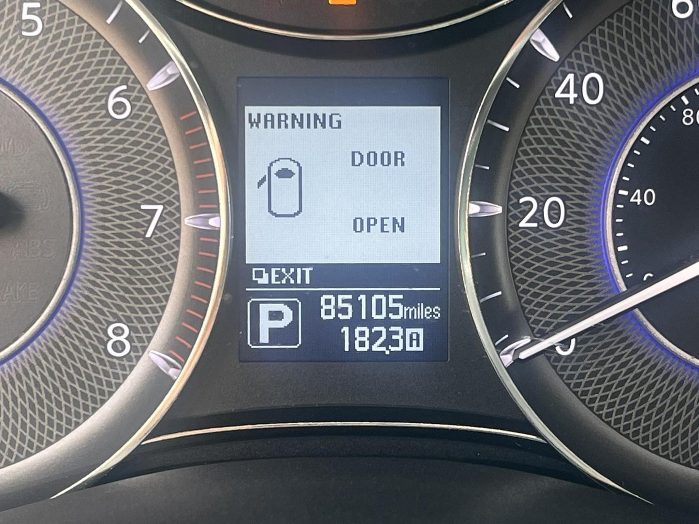 2018 BLACK /Tan Leather Infiniti QX80 4WD (JN8AZ2NE1J9) with an 5.6L V8 DOHC 32V engine, 7A transmission, located at 1018 Brunswick Ave, Trenton, NJ, 08638, (609) 989-0900, 40.240086, -74.748085 - Photo#27