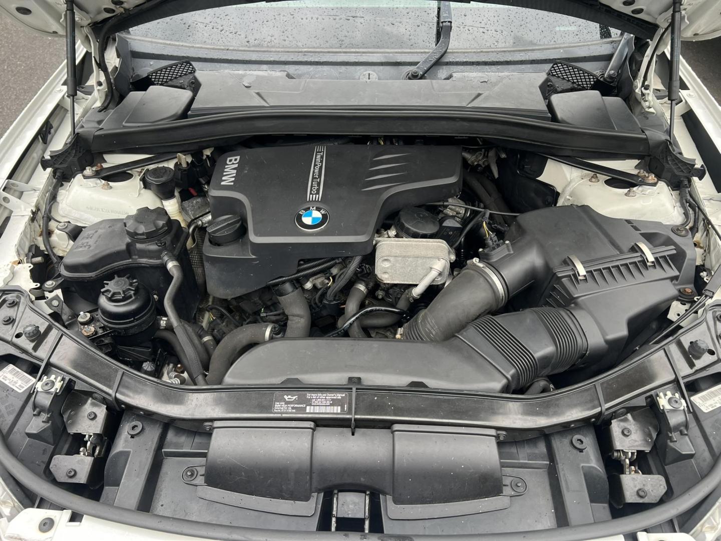 2014 White /Black Leather BMW X1 xDrive28i (WBAVL1C55EV) with an 2.0L L4 DOHC 16V engine, 8-Speed Automatic transmission, located at 1018 Brunswick Ave, Trenton, NJ, 08638, (609) 989-0900, 40.240086, -74.748085 - Photo#7