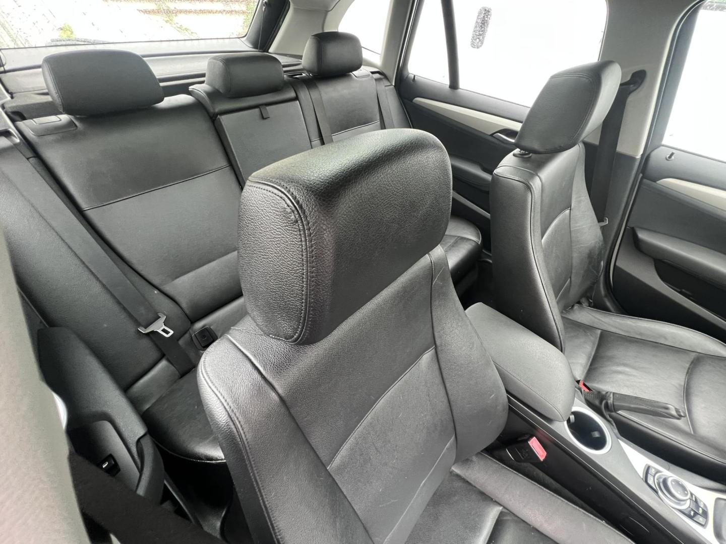 2014 White /Black Leather BMW X1 xDrive28i (WBAVL1C55EV) with an 2.0L L4 DOHC 16V engine, 8-Speed Automatic transmission, located at 1018 Brunswick Ave, Trenton, NJ, 08638, (609) 989-0900, 40.240086, -74.748085 - Photo#17