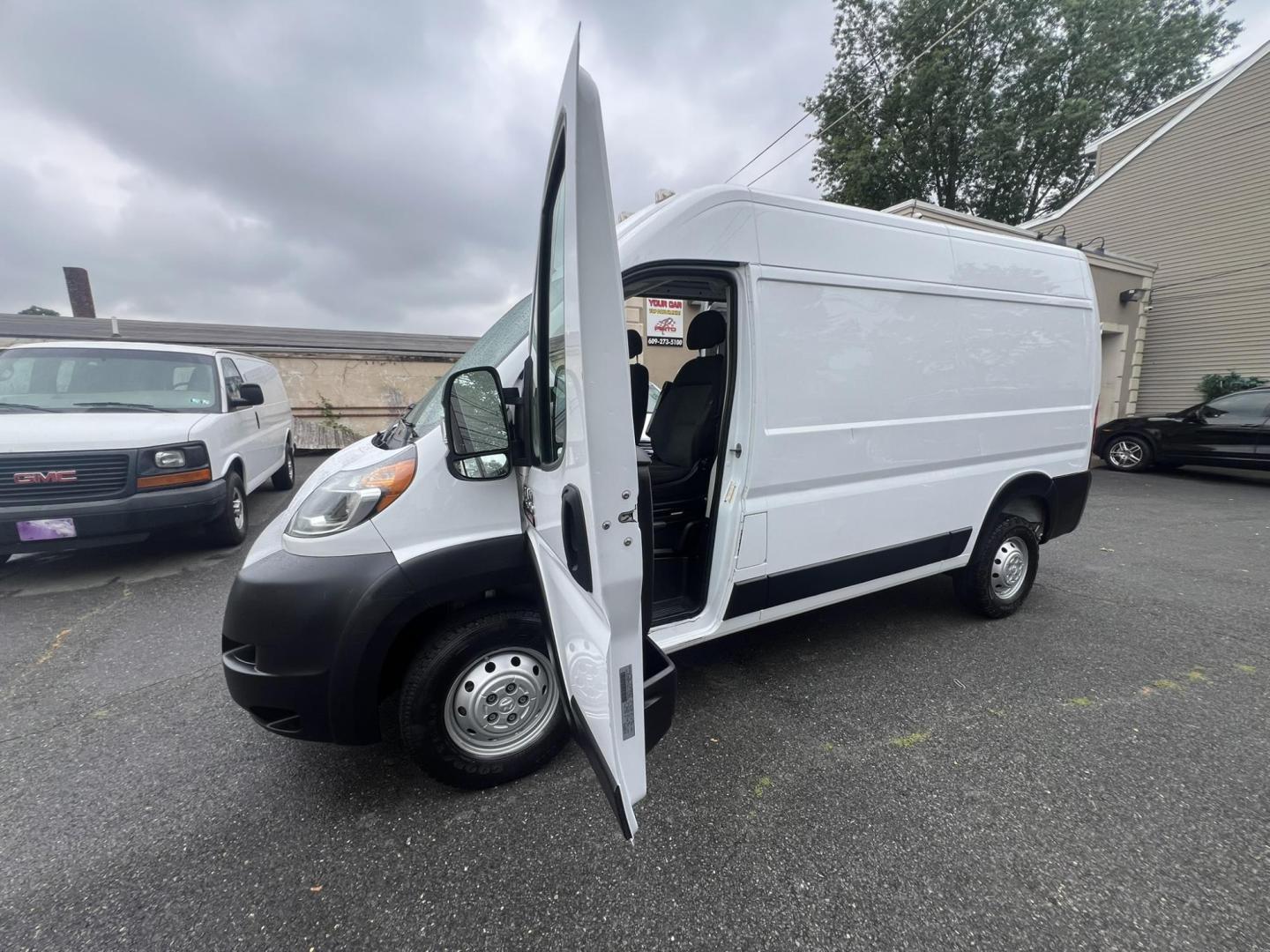 2020 RAM Promaster 1500 High Roof Tradesman 136-in. WB (3C6TRVBG2LE) with an 3.6L V6 engine, 6A transmission, located at 1018 Brunswick Ave, Trenton, NJ, 08638, (609) 989-0900, 40.240086, -74.748085 - Photo#2