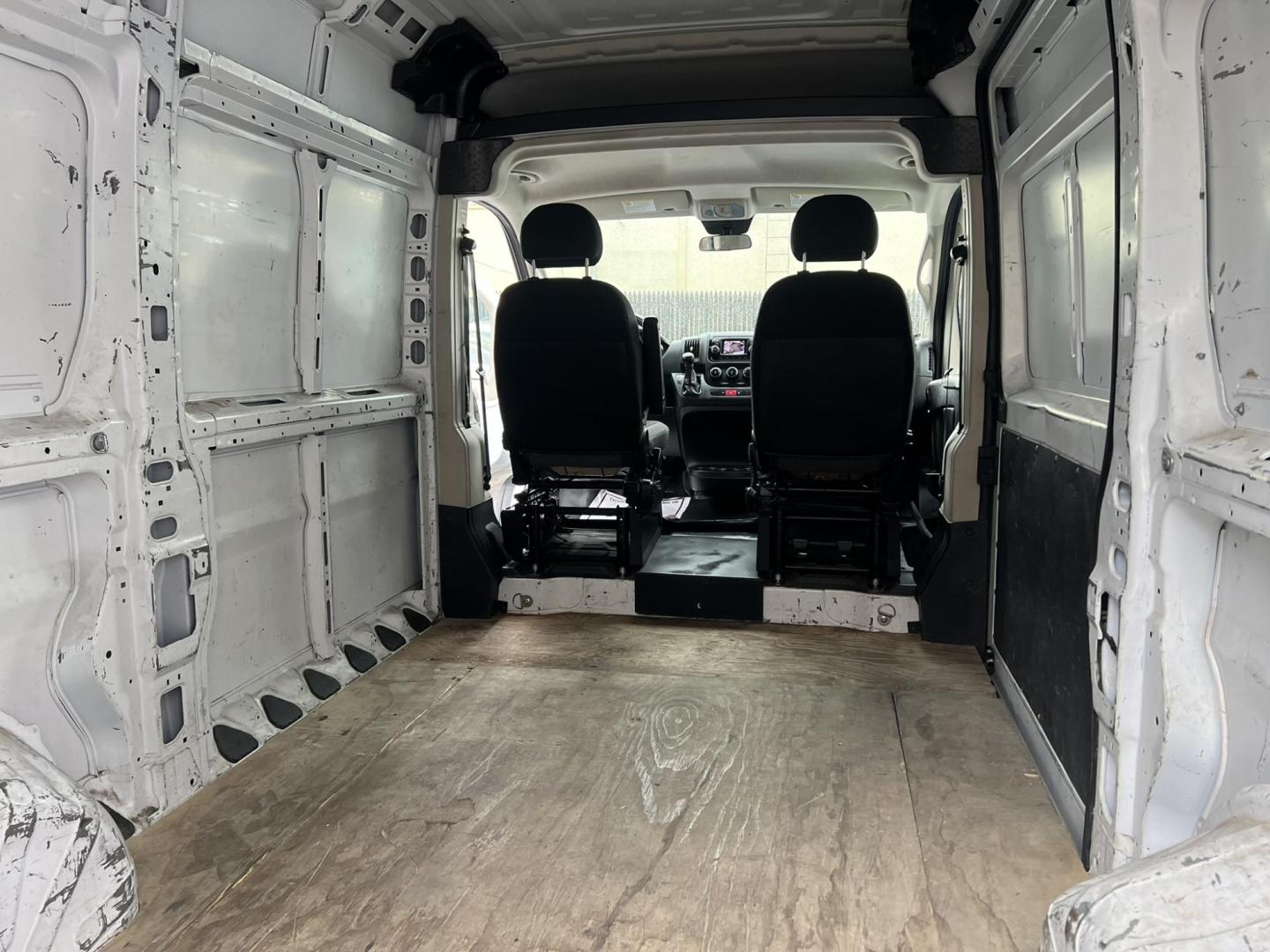 2020 RAM Promaster 1500 High Roof Tradesman 136-in. WB (3C6TRVBG2LE) with an 3.6L V6 engine, 6A transmission, located at 1018 Brunswick Ave, Trenton, NJ, 08638, (609) 989-0900, 40.240086, -74.748085 - Photo#4