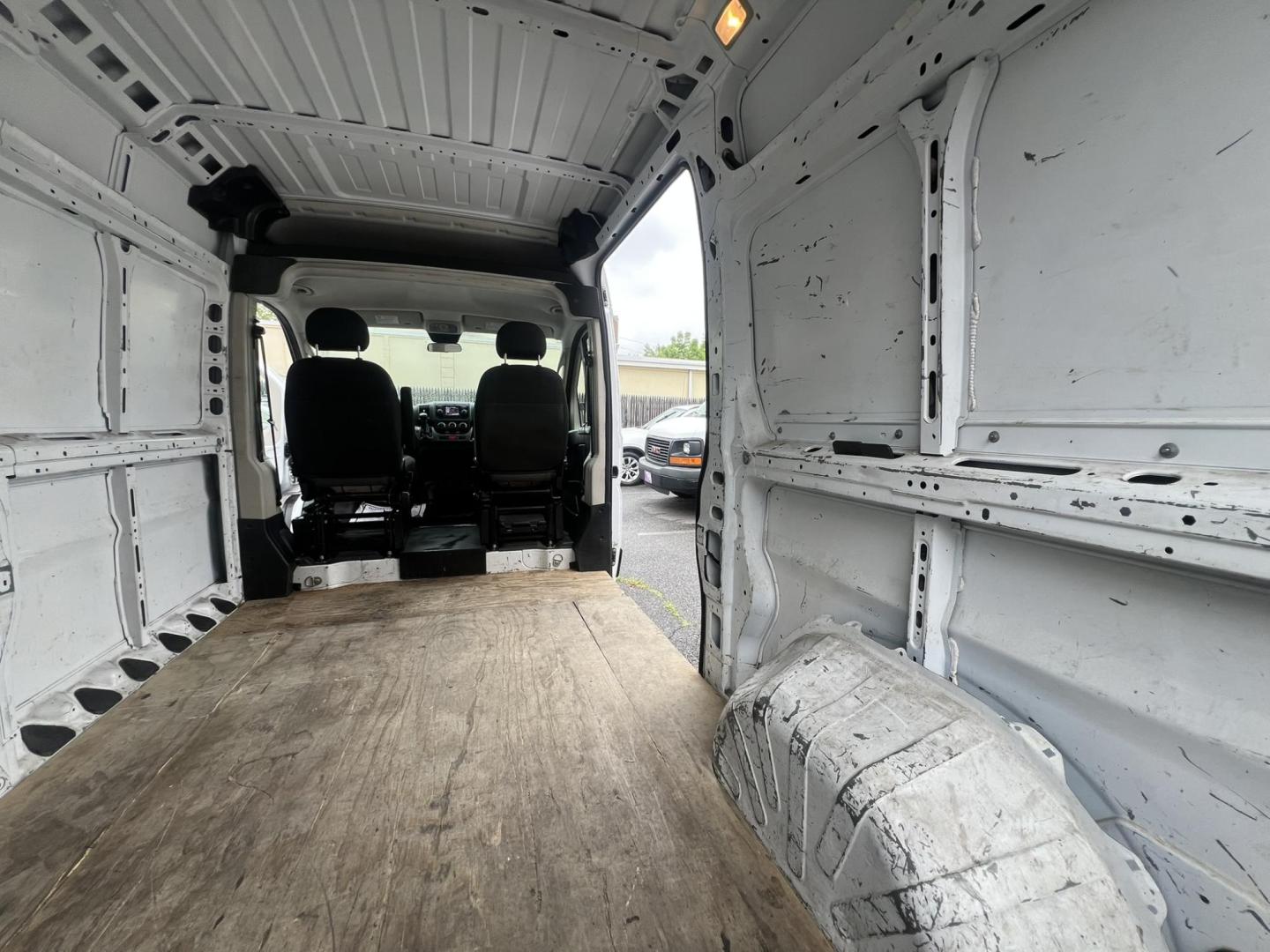 2020 RAM Promaster 1500 High Roof Tradesman 136-in. WB (3C6TRVBG2LE) with an 3.6L V6 engine, 6A transmission, located at 1018 Brunswick Ave, Trenton, NJ, 08638, (609) 989-0900, 40.240086, -74.748085 - Photo#6