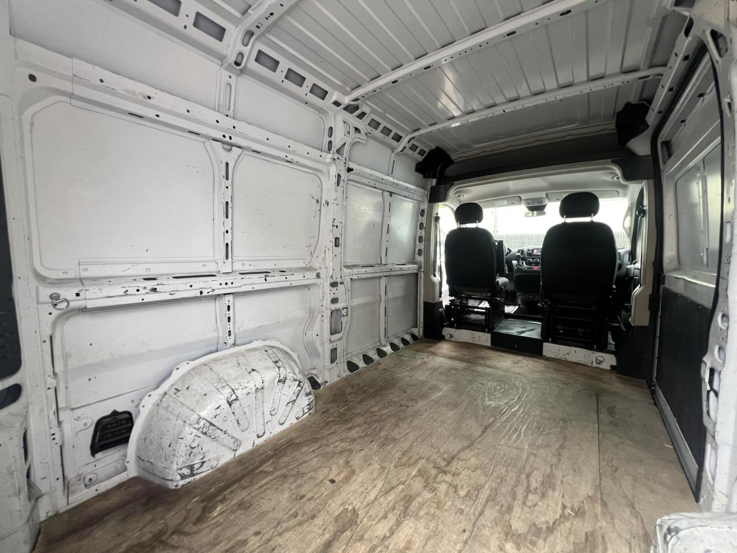 2020 RAM Promaster 1500 High Roof Tradesman 136-in. WB (3C6TRVBG2LE) with an 3.6L V6 engine, 6A transmission, located at 1018 Brunswick Ave, Trenton, NJ, 08638, (609) 989-0900, 40.240086, -74.748085 - Photo#5