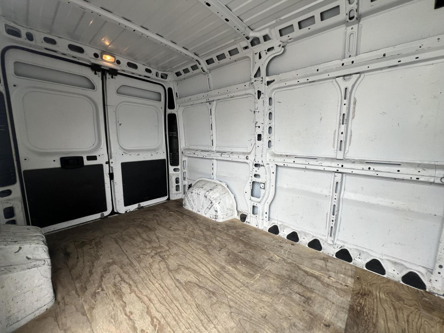 2020 RAM Promaster 1500 High Roof Tradesman 136-in. WB (3C6TRVBG2LE) with an 3.6L V6 engine, 6A transmission, located at 1018 Brunswick Ave, Trenton, NJ, 08638, (609) 989-0900, 40.240086, -74.748085 - Photo#8