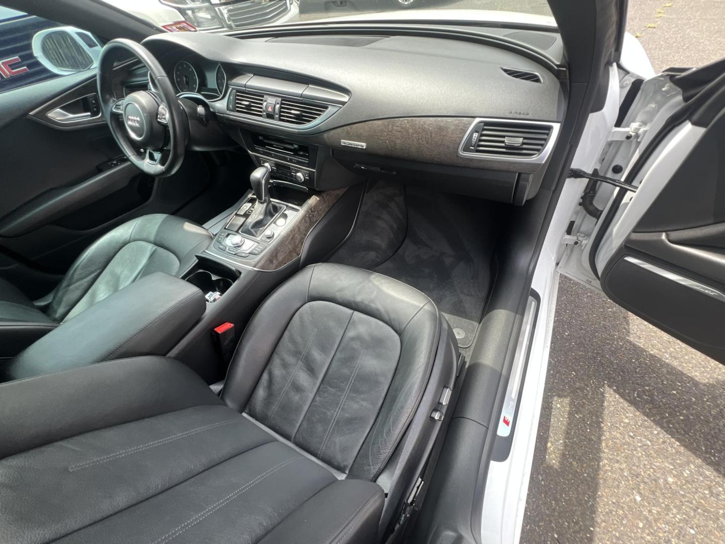 2017 White /Black Audi S7 4.0T Prestige quattro Tiptronic (WAUW2AFC3HN) with an 4.0L V8 DOHC 32V engine, 7A transmission, located at 1018 Brunswick Ave, Trenton, NJ, 08638, (609) 989-0900, 40.240086, -74.748085 - Wow! This Premium Plus A-7 is like new in every way! Recently had a ceramic coating on paint and window tint for heat and Ultra UV protection. Just had vehicle serviced and is perfect condition mechanically! A must see and drive ASAP, Please call Anthony to set up an appt. 609-273-5100 - Photo#23