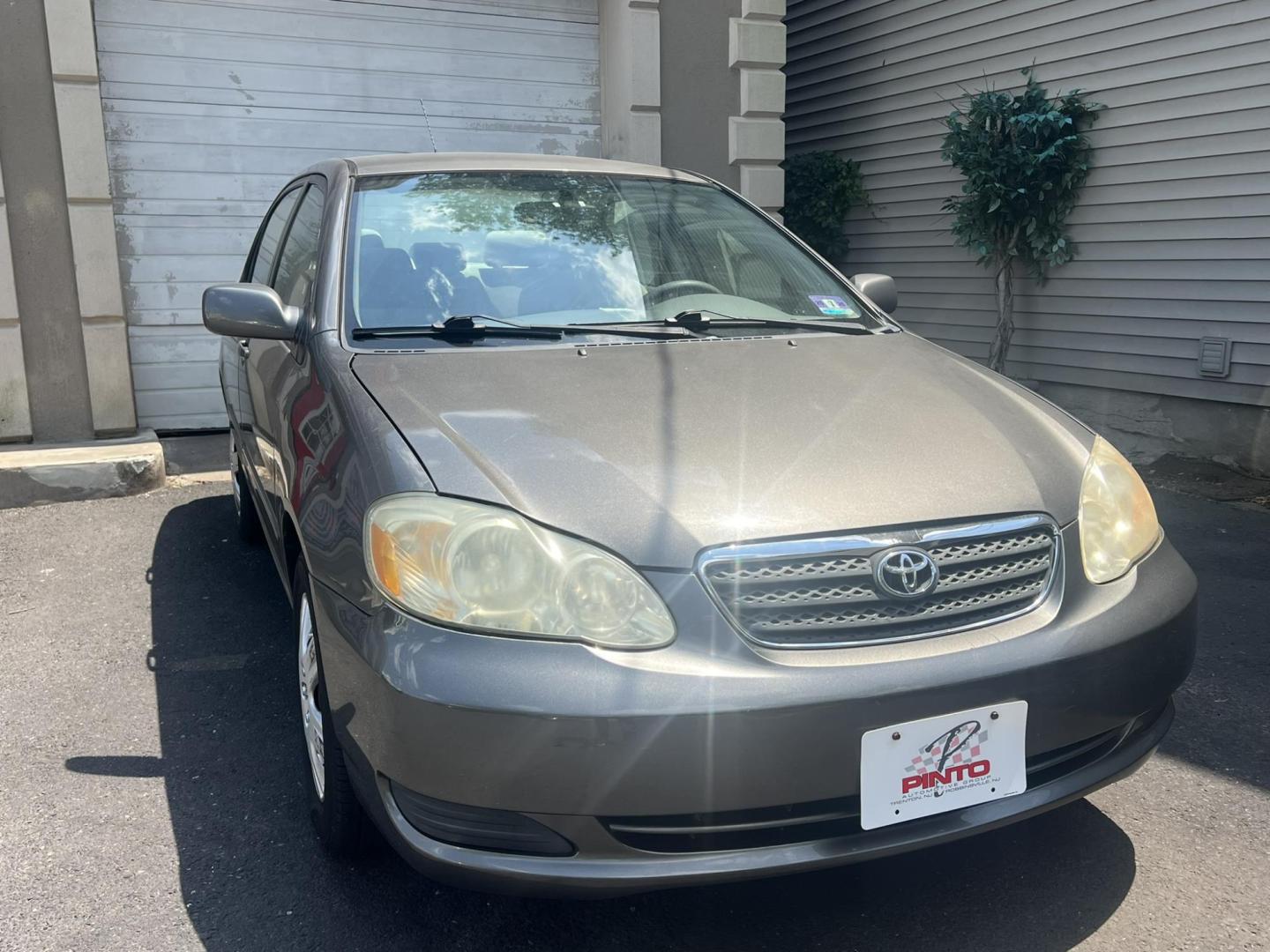 2007 GRAY /beige Toyota Corolla CE (2T1BR32E97C) with an 1.8L L4 DOHC 16V engine, located at 1018 Brunswick Ave, Trenton, NJ, 08638, (609) 989-0900, 40.240086, -74.748085 - Photo#4