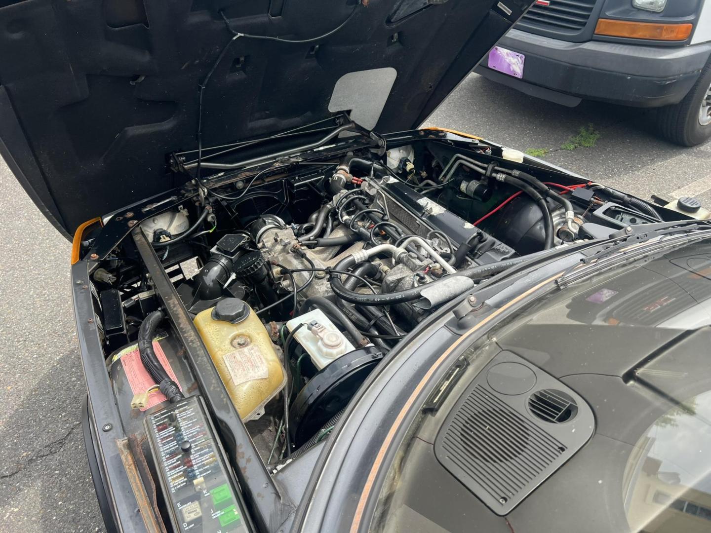 1989 GRAY /Gray Leather Saab 900 Hatchback (YS3AR36D4K3) with an 2.0L L4 DOHC 16V engine, 3-Speed Automatic transmission, located at 1018 Brunswick Ave, Trenton, NJ, 08638, (609) 989-0900, 40.240086, -74.748085 - Photo#11