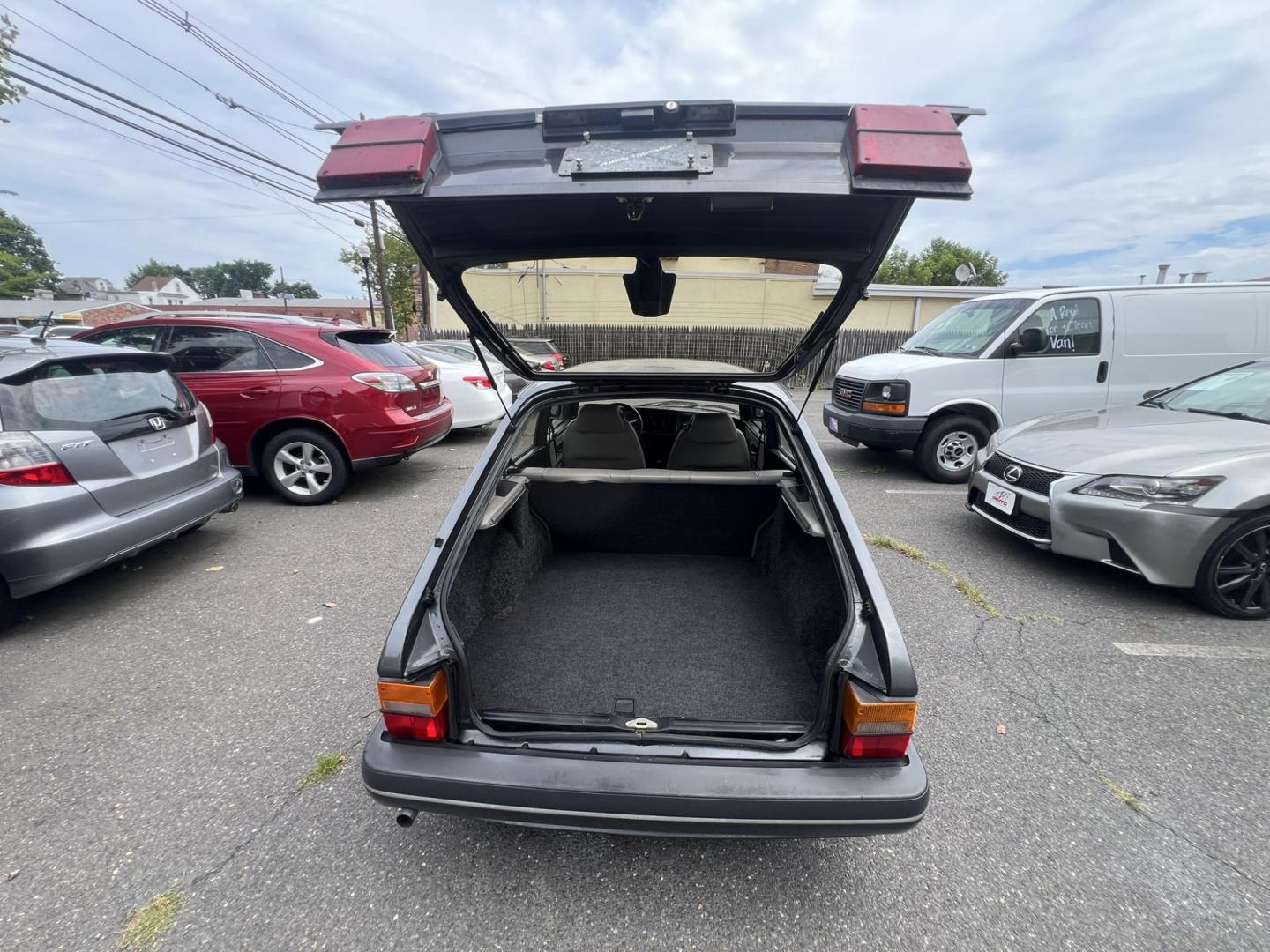 1989 GRAY /Gray Leather Saab 900 Hatchback (YS3AR36D4K3) with an 2.0L L4 DOHC 16V engine, 3-Speed Automatic transmission, located at 1018 Brunswick Ave, Trenton, NJ, 08638, (609) 989-0900, 40.240086, -74.748085 - Photo#22