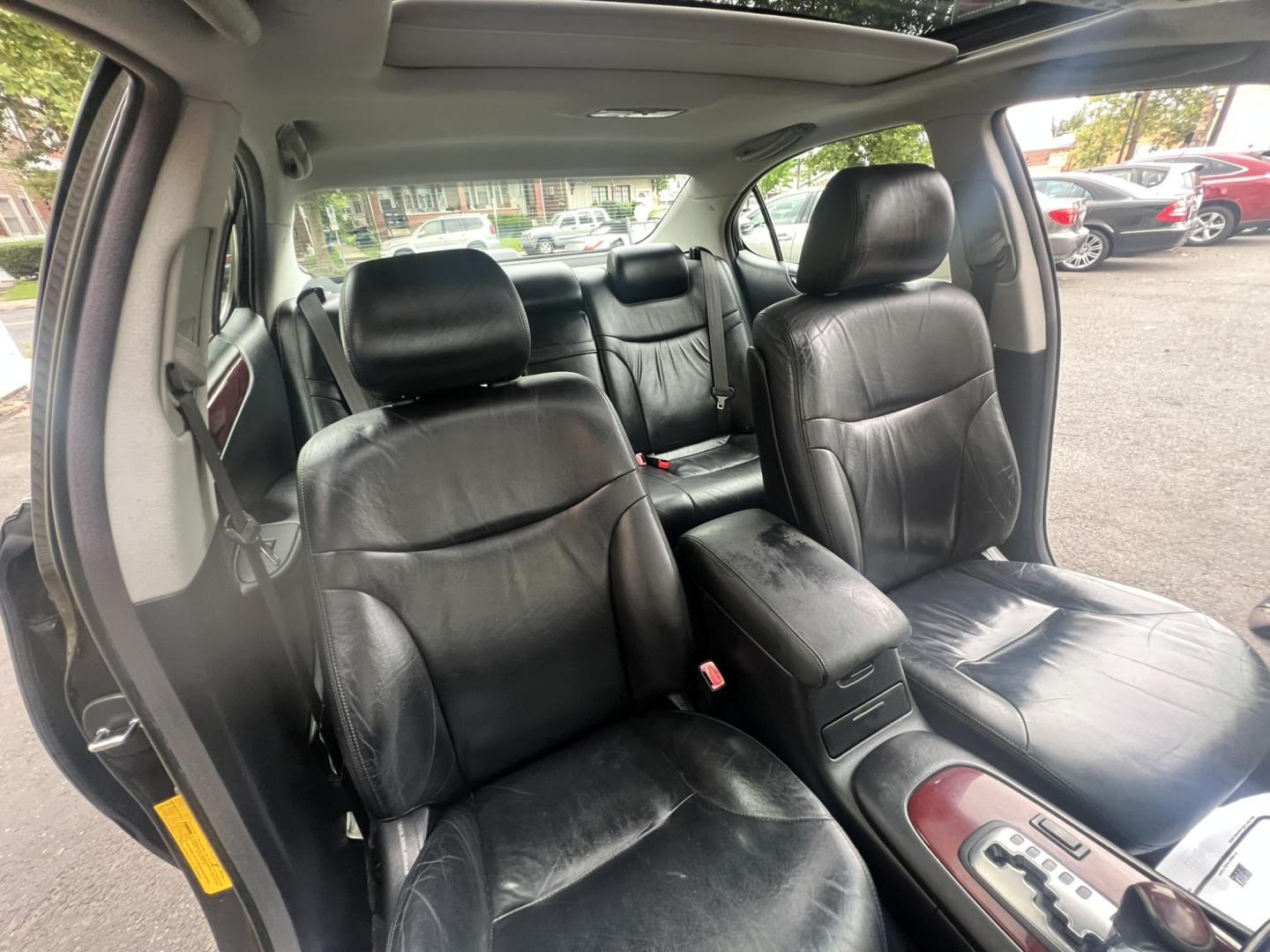 2002 BLACK /Black Leather Lexus ES 300 Sedan (JTHBF30G220) with an 3.0L V6 DOHC 24V engine, 5-Speed Automatic Overdrive transmission, located at 1018 Brunswick Ave, Trenton, NJ, 08638, (609) 989-0900, 40.240086, -74.748085 - Photo#10