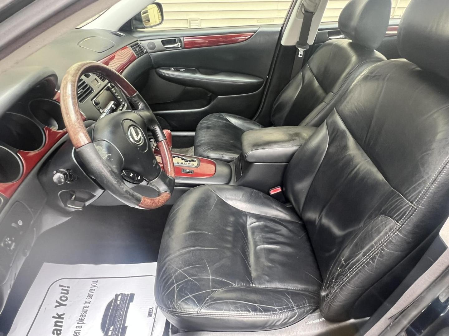 2002 BLACK /Black Leather Lexus ES 300 Sedan (JTHBF30G220) with an 3.0L V6 DOHC 24V engine, 5-Speed Automatic Overdrive transmission, located at 1018 Brunswick Ave, Trenton, NJ, 08638, (609) 989-0900, 40.240086, -74.748085 - Photo#13