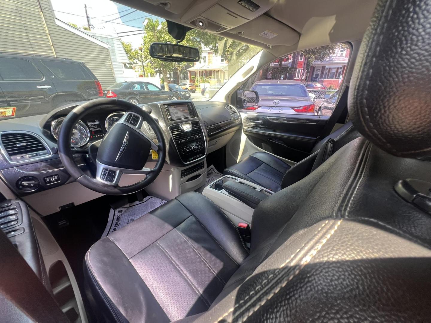 2012 GRAY /Black Leather Chrysler Town & Country Touring-L (2C4RC1CG5CR) with an 3.6L V6 DOHC 24V engine, 6-Speed Automatic transmission, located at 1018 Brunswick Ave, Trenton, NJ, 08638, (609) 989-0900, 40.240086, -74.748085 - Photo#22